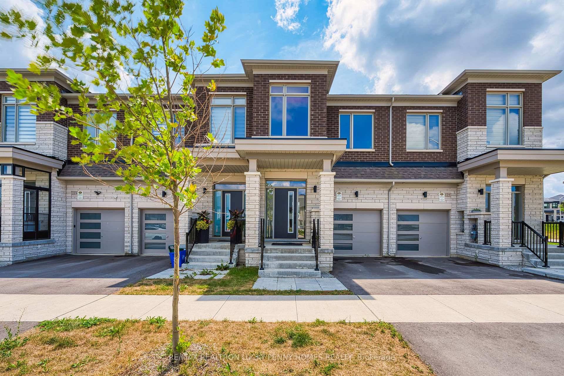 Brand New Modern 3 Bedroom Townhome Stouffville Leslie With Finished Basement.