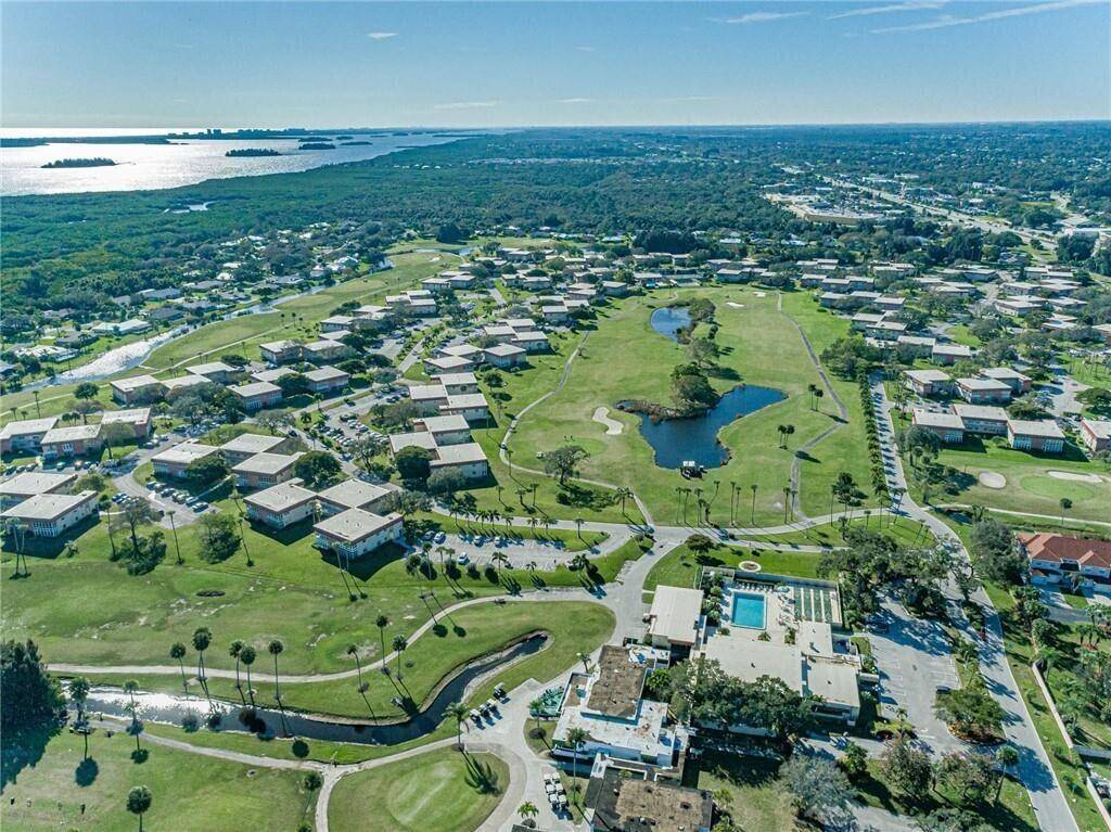 New A C in 2021, freshly painted, upgraded kitchen, new carpeting in bedrooms, tile throughout main areas.