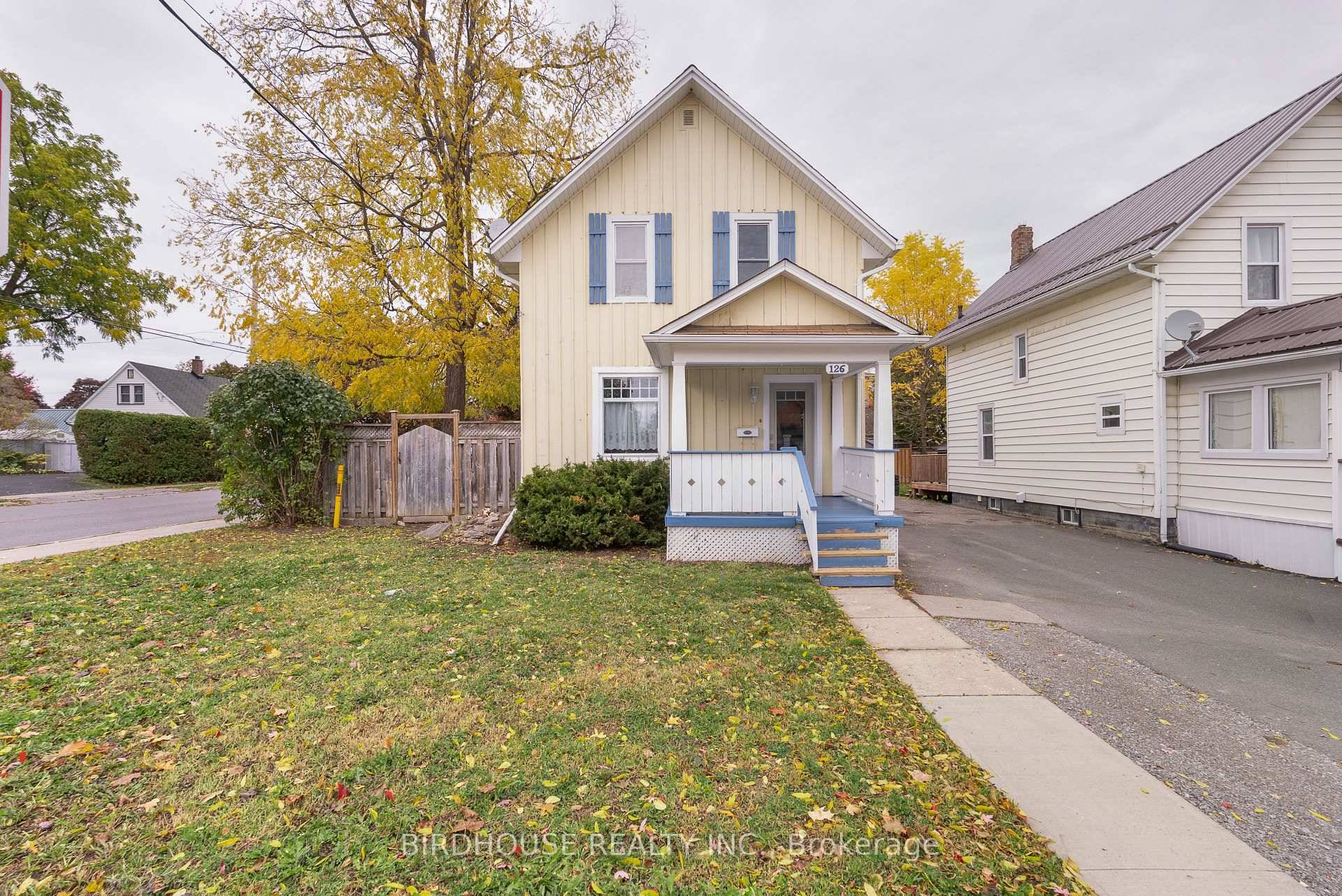 Three bedroom two bathroom home for rent in Lindsay ON !