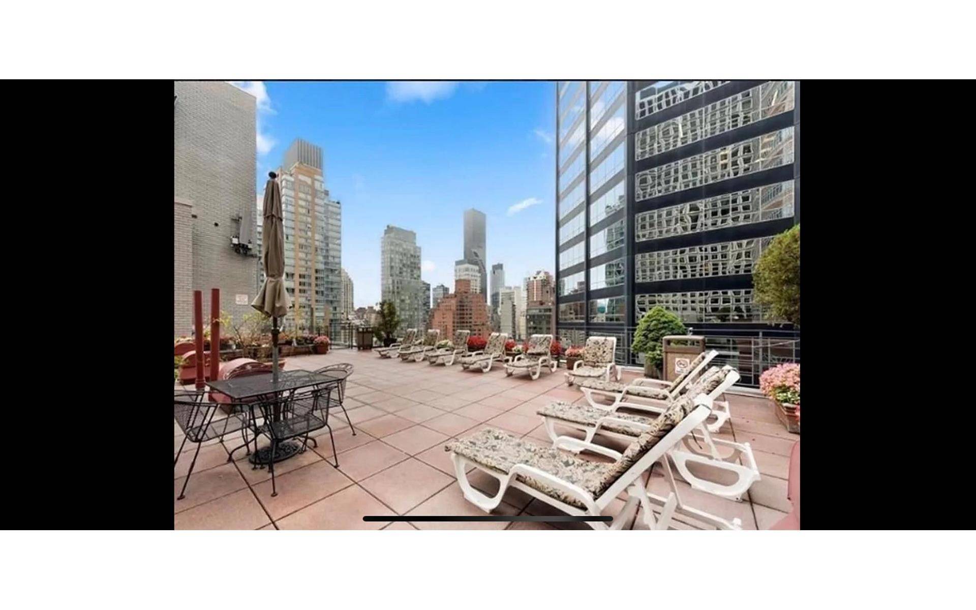 Don't miss this fantastic opportunity to live in The Hawthorne, a luxury full service doorman building with a sun filled southern exposure and open city views.
