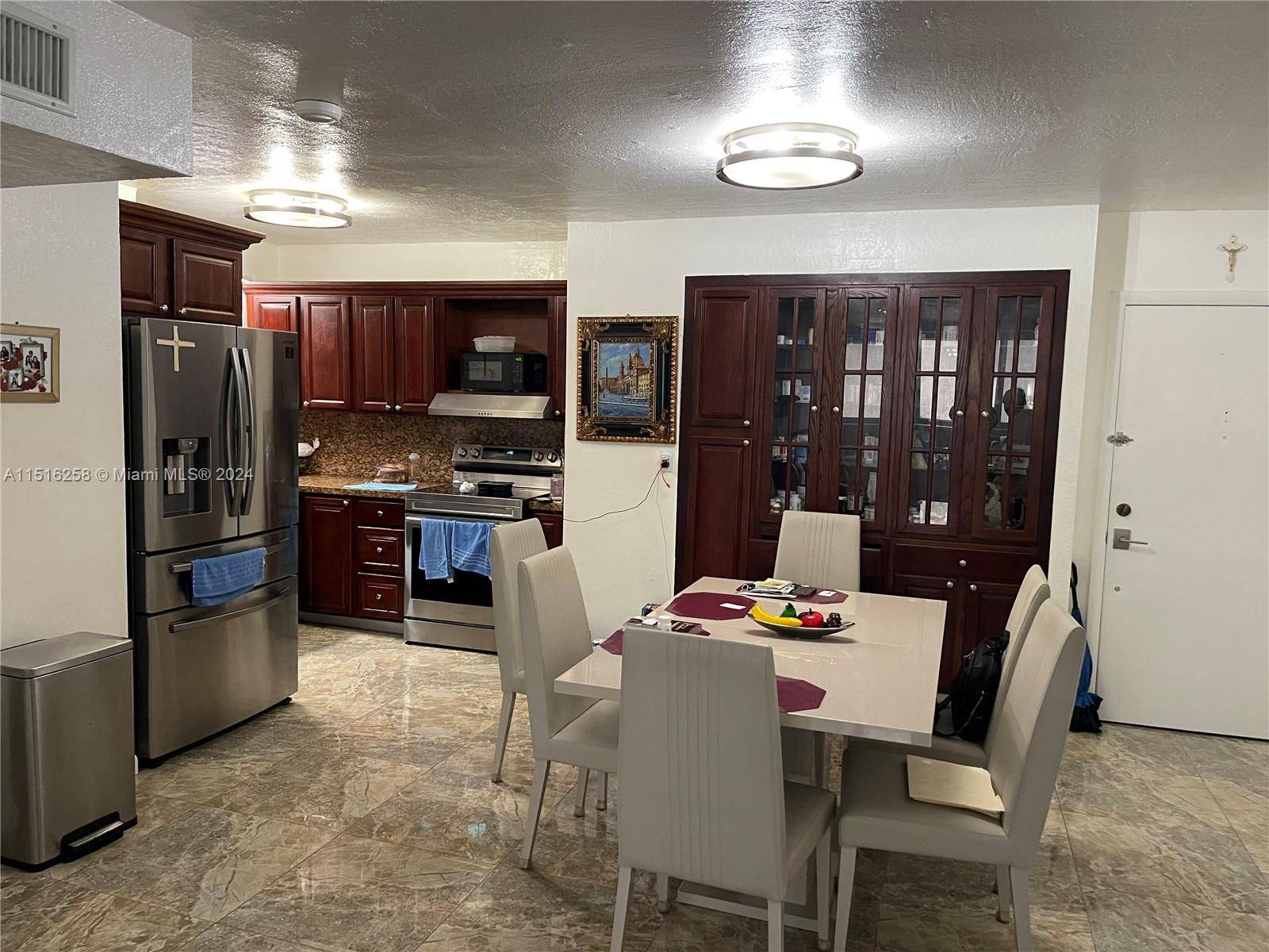 EXCELLENT 3 2 CORNER UNIT WITH MANY UPGRADES, OPEN FLOOR CONCEPT KITCHEN AREA WITH TOP OF THE LINE APPLIANCES, BUILT IN CHINA STORAGE CABINET, TILE THROUGHOUT THE ENTIRE HOME, ALL ...