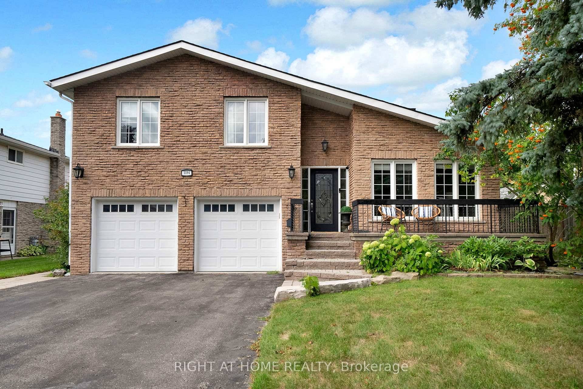 Spacious 4 bedroom side split in desirable North Oshawa with a bright, open layout and plenty of living space.