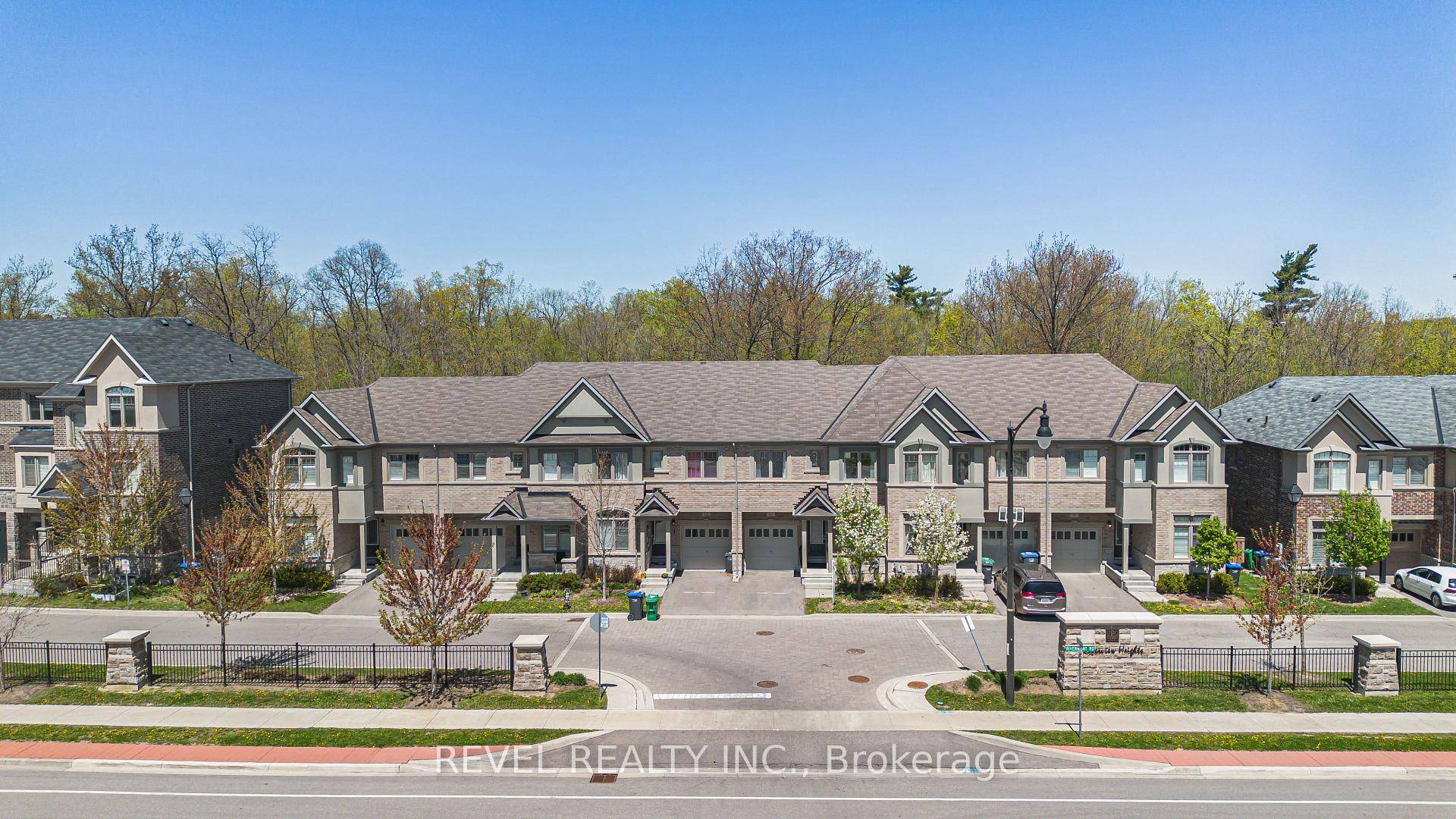 Welcome To 11 Oliana Way !