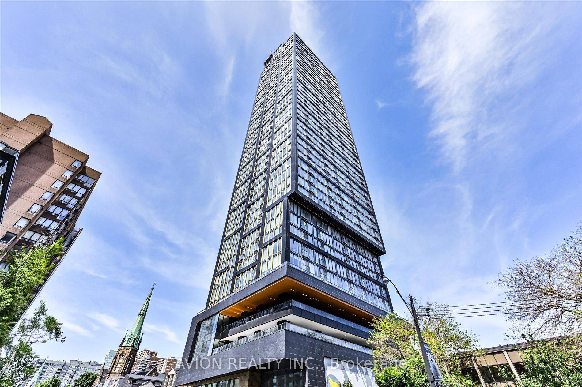 Experience modern urban living in this brand new, elegantly designed condo near the lake and the heart of downtown Toronto.