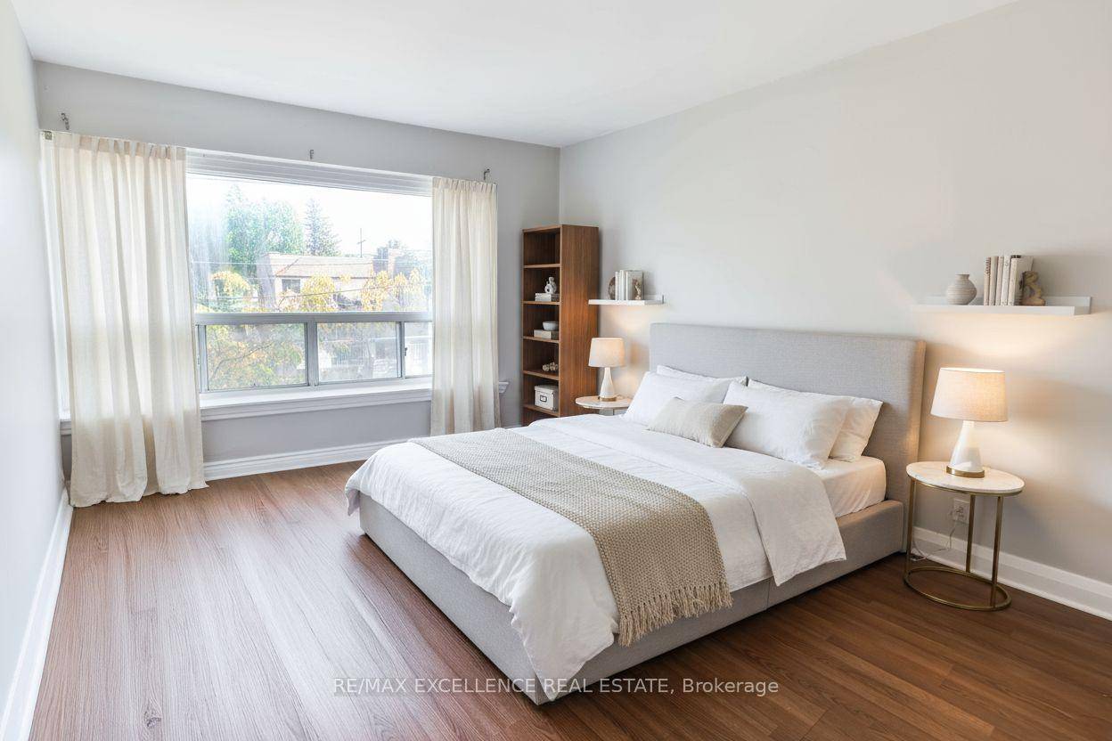 2 Bedroom, 1 Bathroom Unit On The Second Floor In The Prestigious Mimico Area !