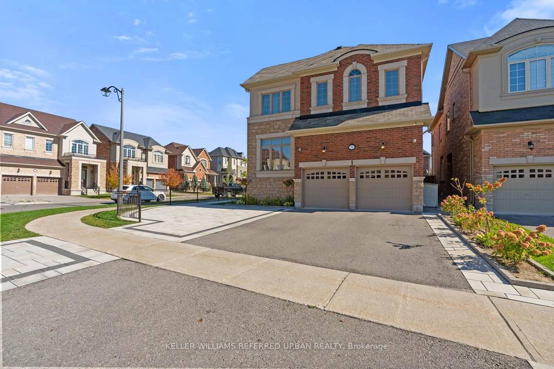 One of the largest homes in the neighbourhood and one of the best streets.