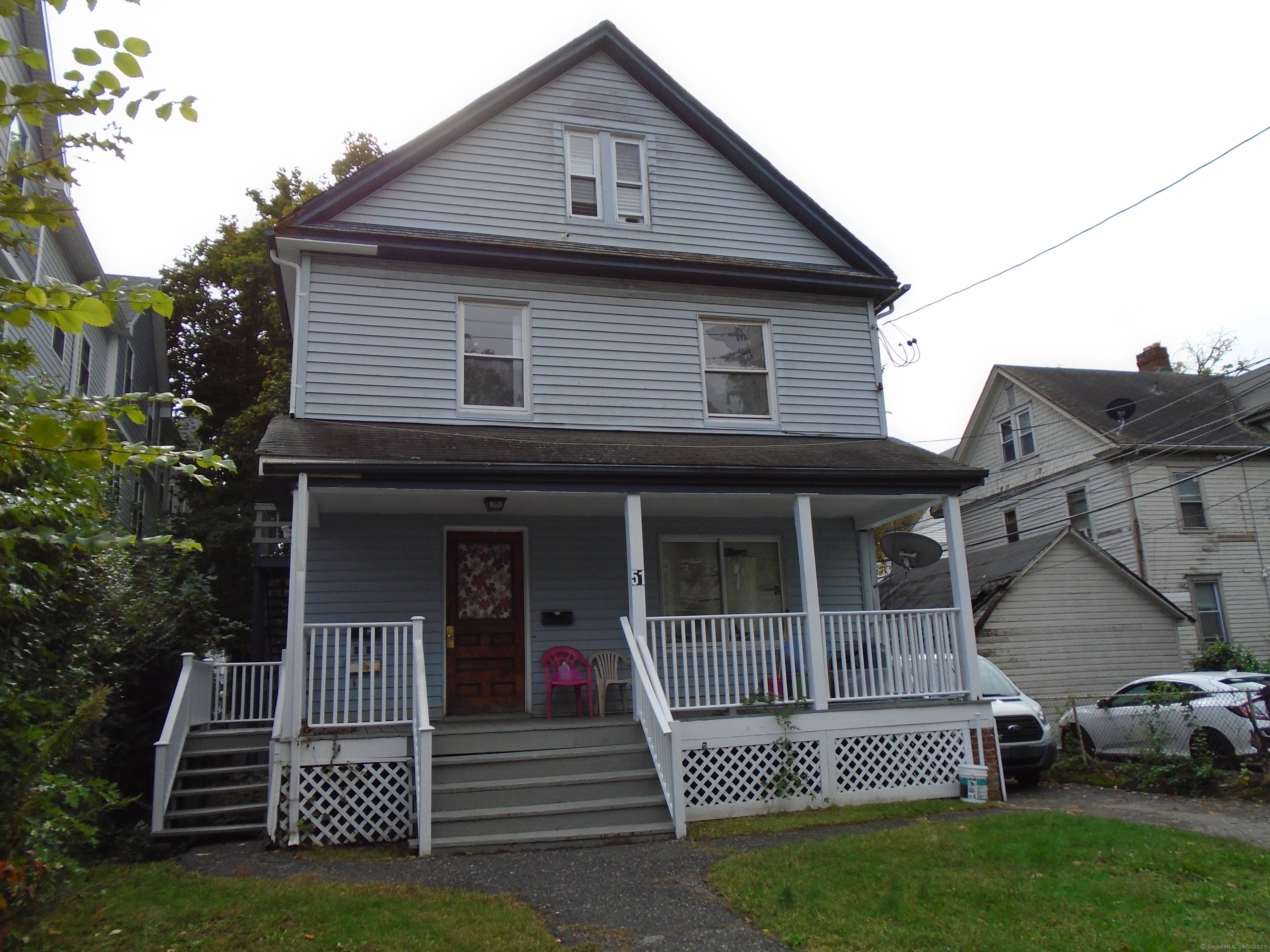 This two family home on Fourth Street in the heart of Stamford offers a great opportunity for both investors and owner occupants.