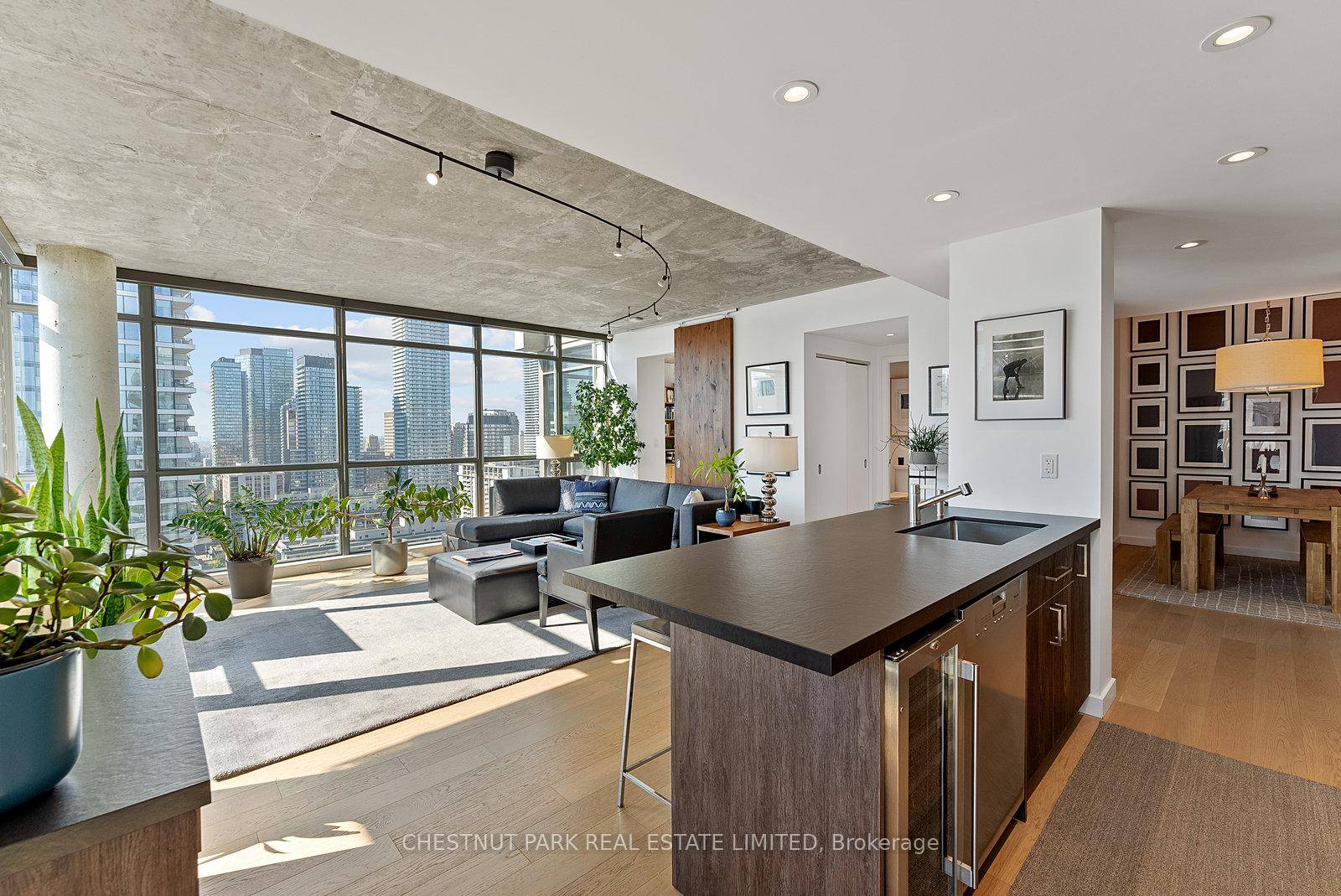 Set in the heart of the village, this 2 1 bedroom, 2 bathroom, 1, 184 square foot suite is waiting for you !