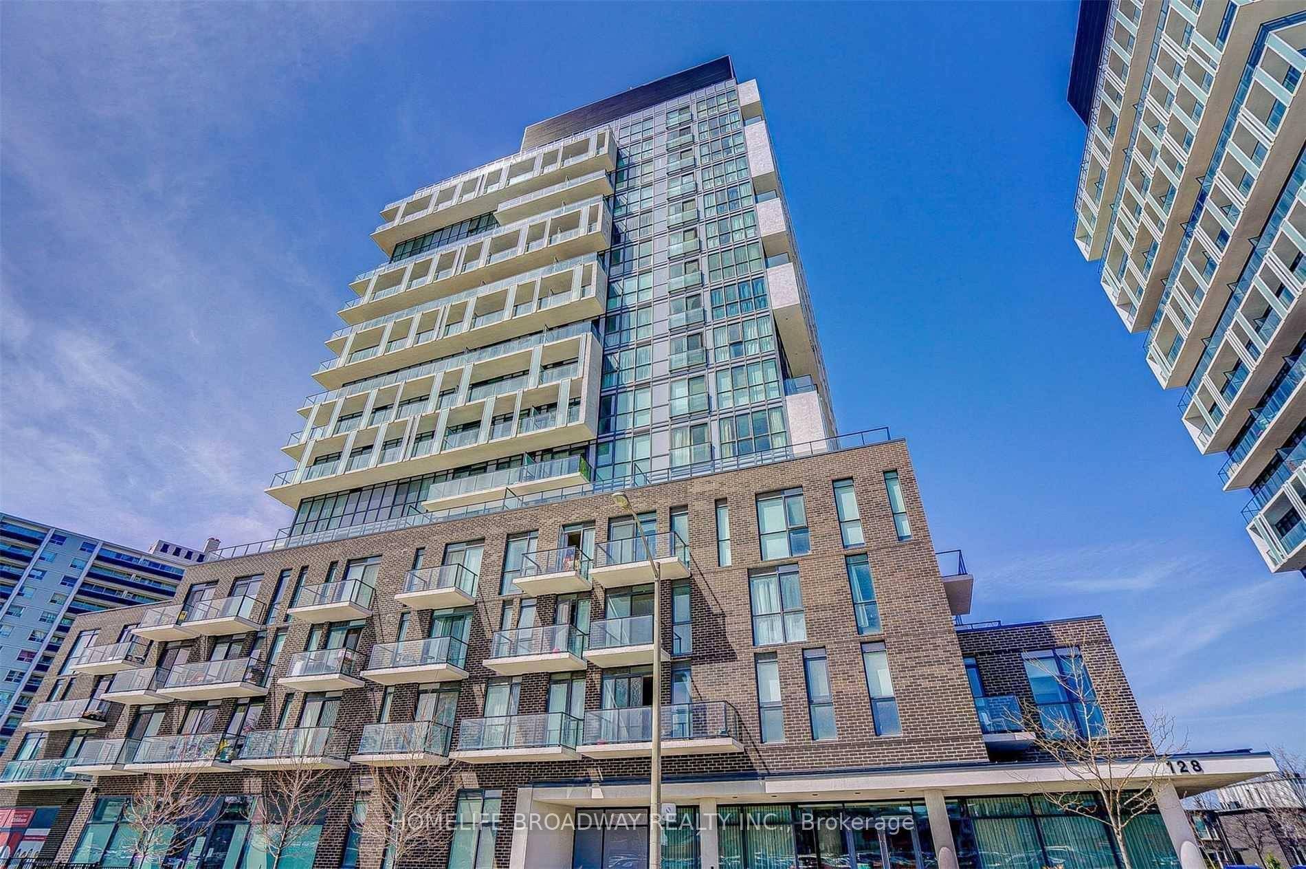 Well maintained 1 Bed Penthouse with 9' Ceiling, Open Concept, Huge Balcony with Phenomenal amp ; Unobstructed View, S S Appliances, Quartz Counter, Custom Built Designer Style Bath amp ; ...