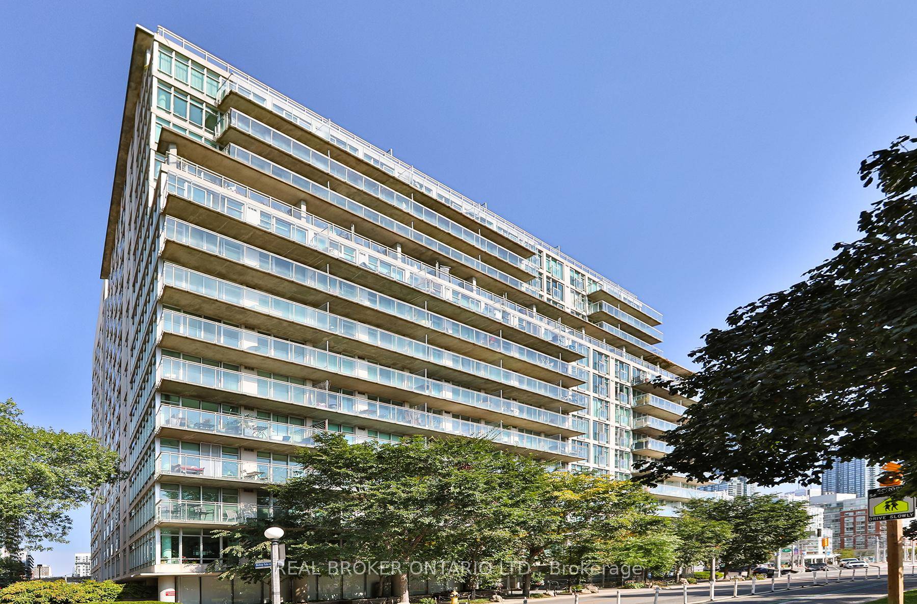 Extremely Rare South East Corner Suite at The Atrium on Queens Quay !