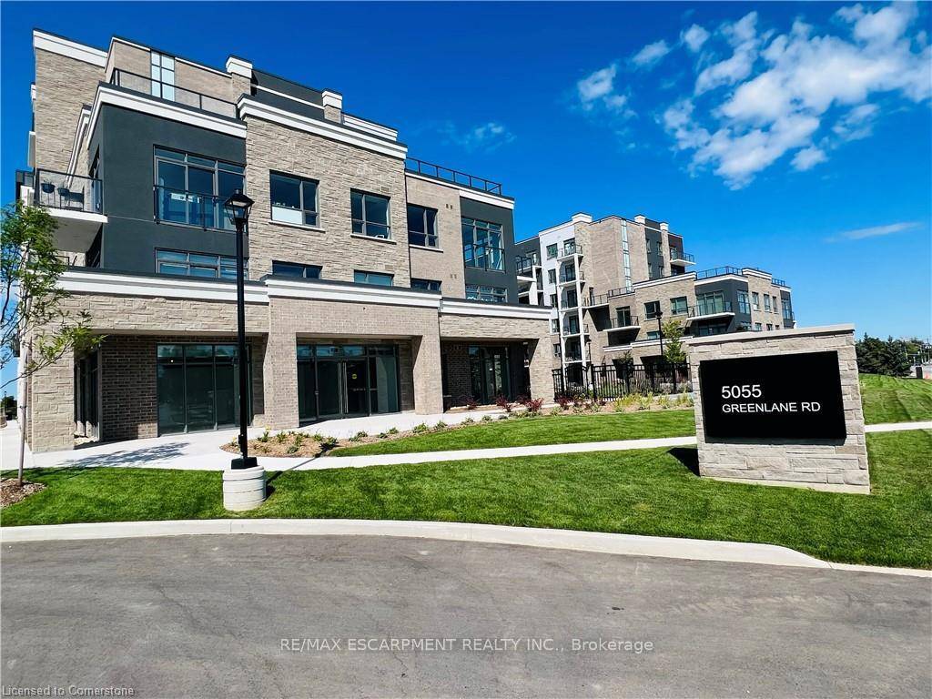 Welcome to UTOPIA by award winning builder New Horizon, where modern design meets everyday convenience.