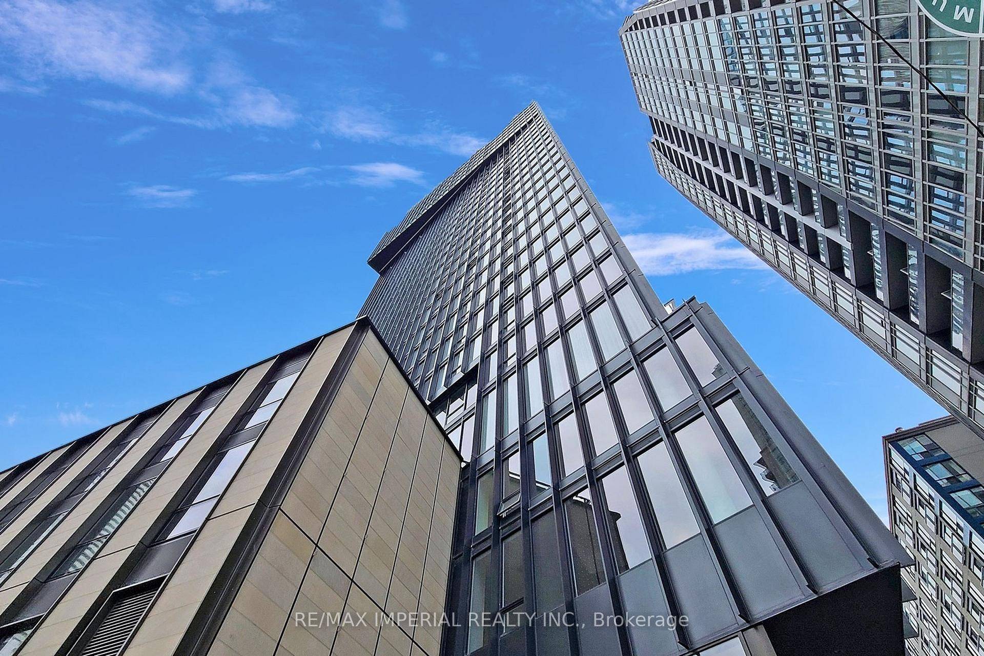 Luxury 1 Bedroom 1 Den Unit By Menkes !
