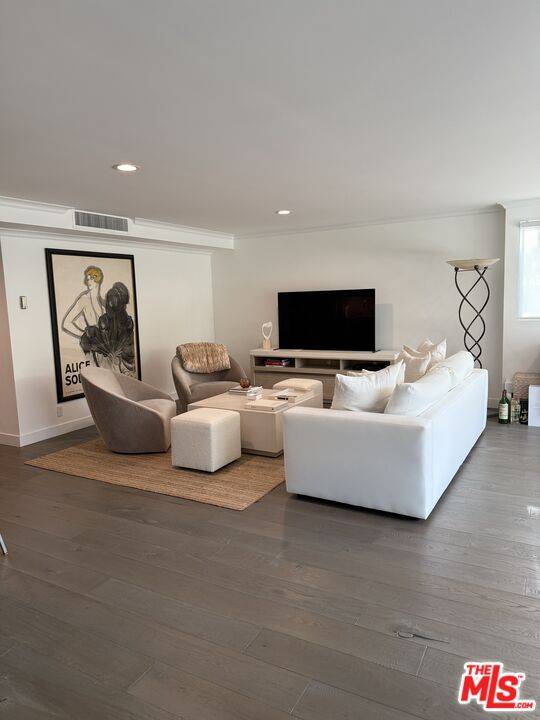 865 Comstock Ave 1BR Westwood La