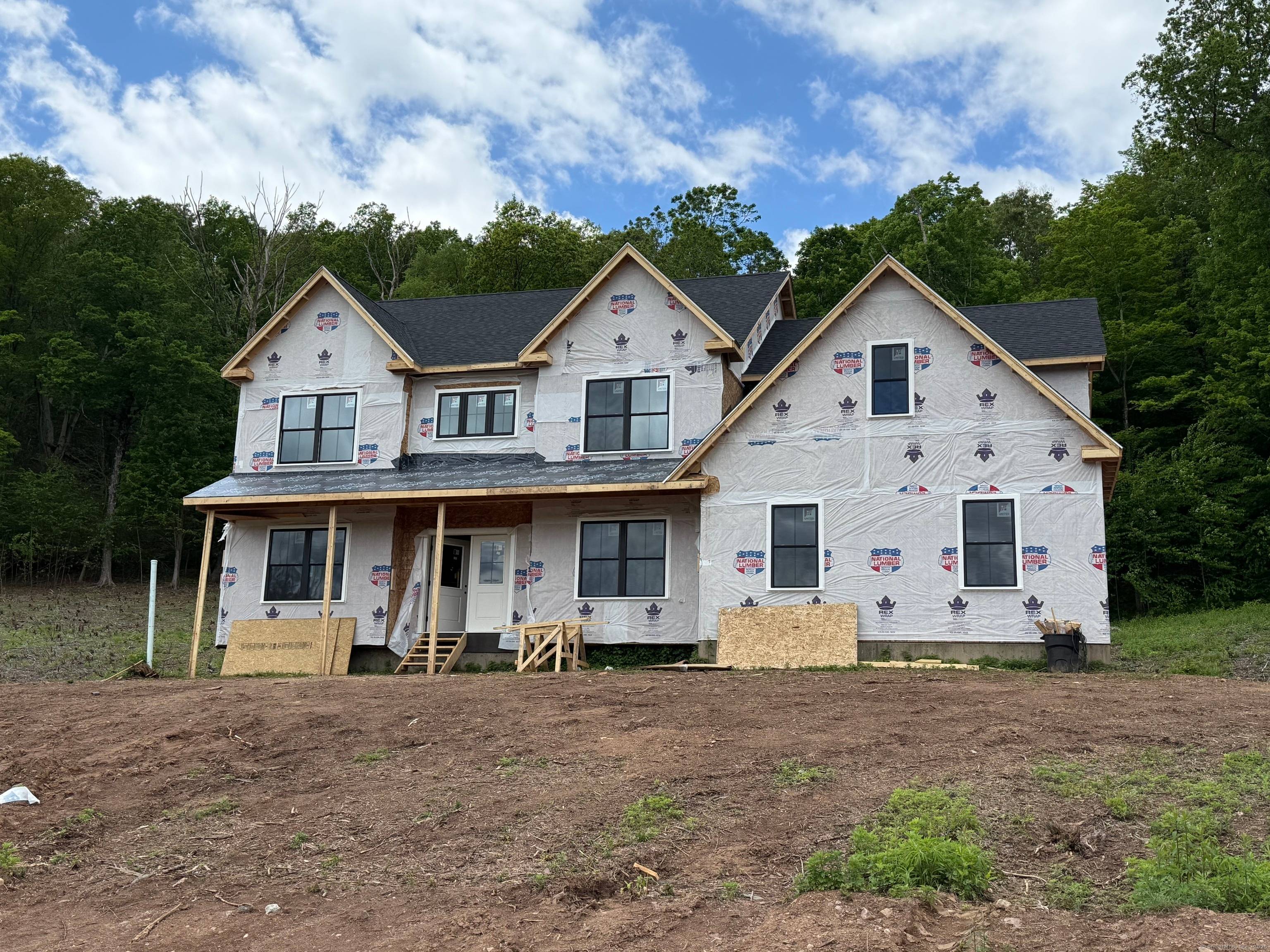 Welcome to 48 Stonebridge Drive !