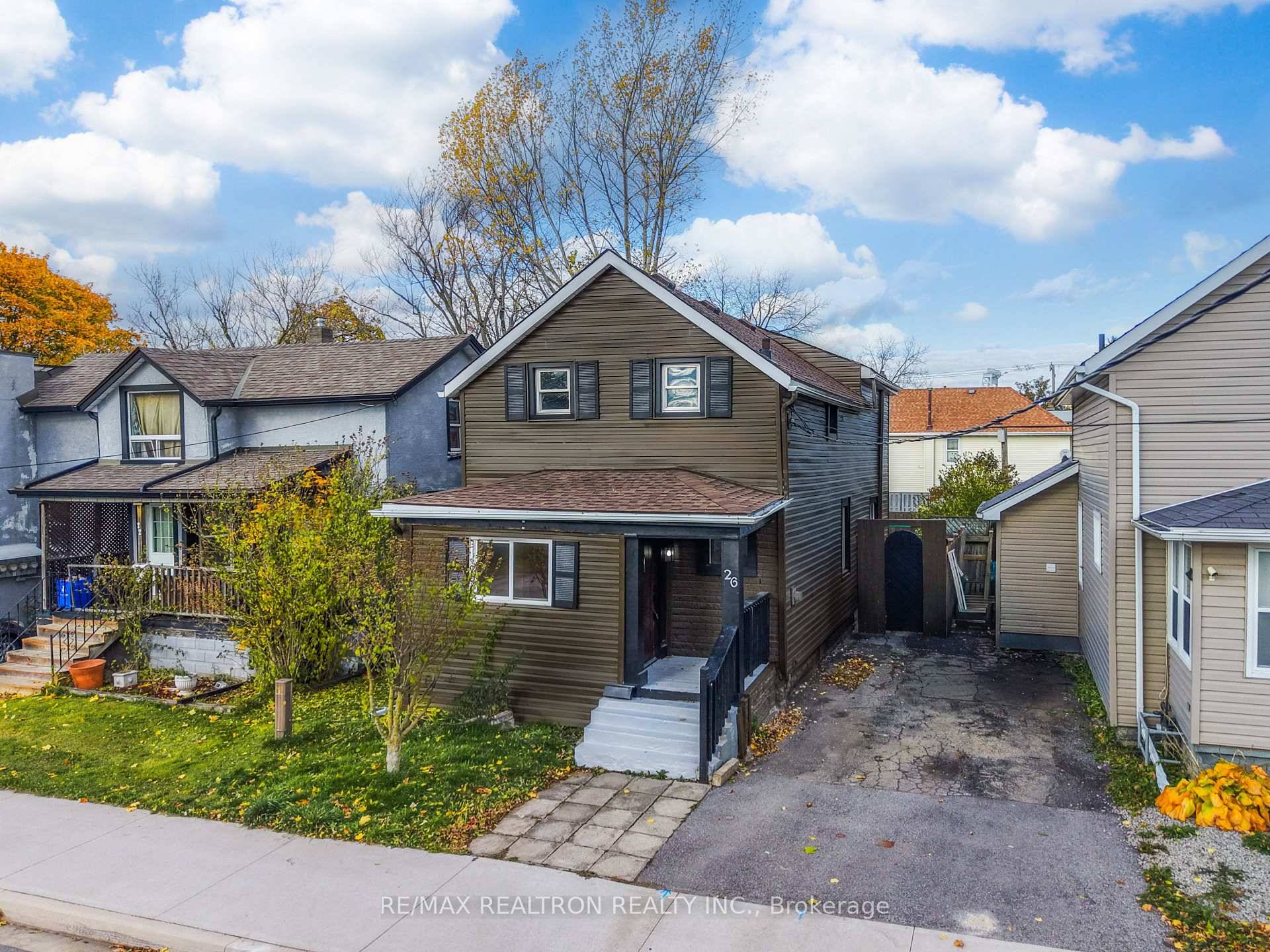 Stunning fully Renovated 3 Bedroom Home in Welland Steps to Walking Trails and The Welland Canal !