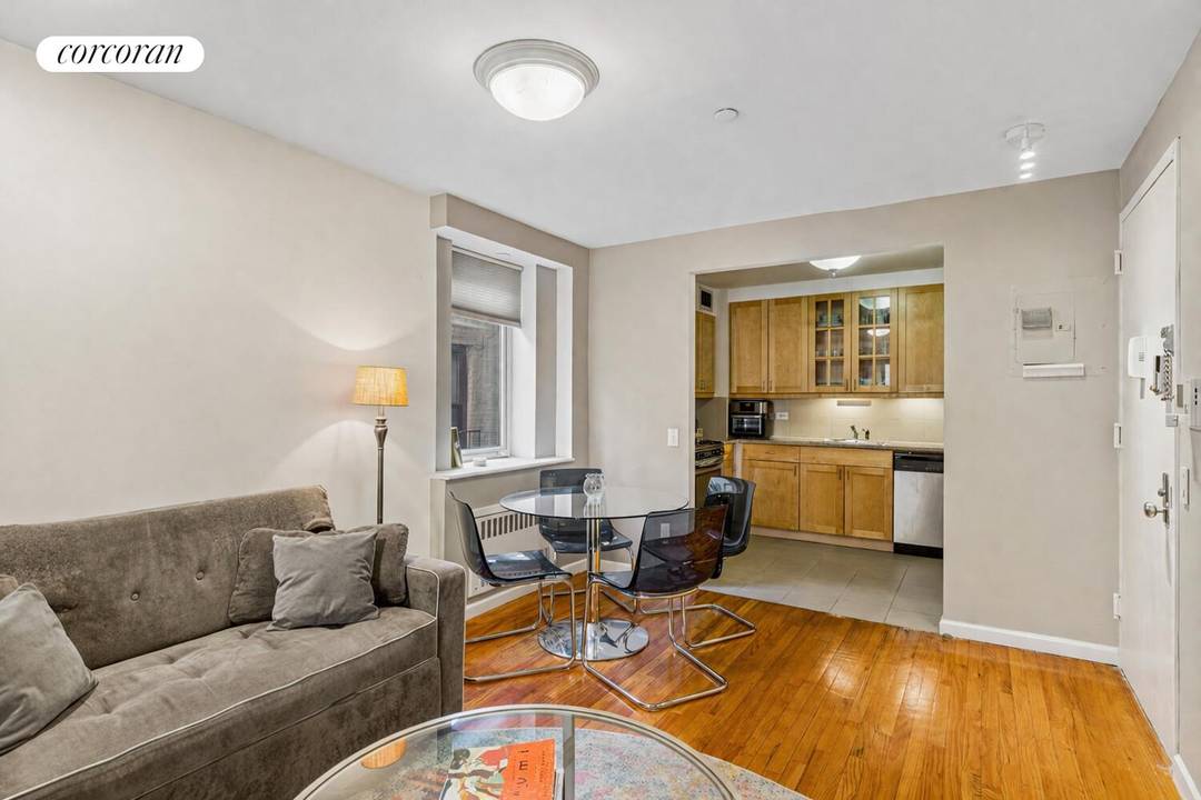 Tucked away in an intimate boutique condominium in the heart of Turtle Bay, this beautifully designed two bedroom residence offers a rare combination of openness, light, and complete tranquility, an ...