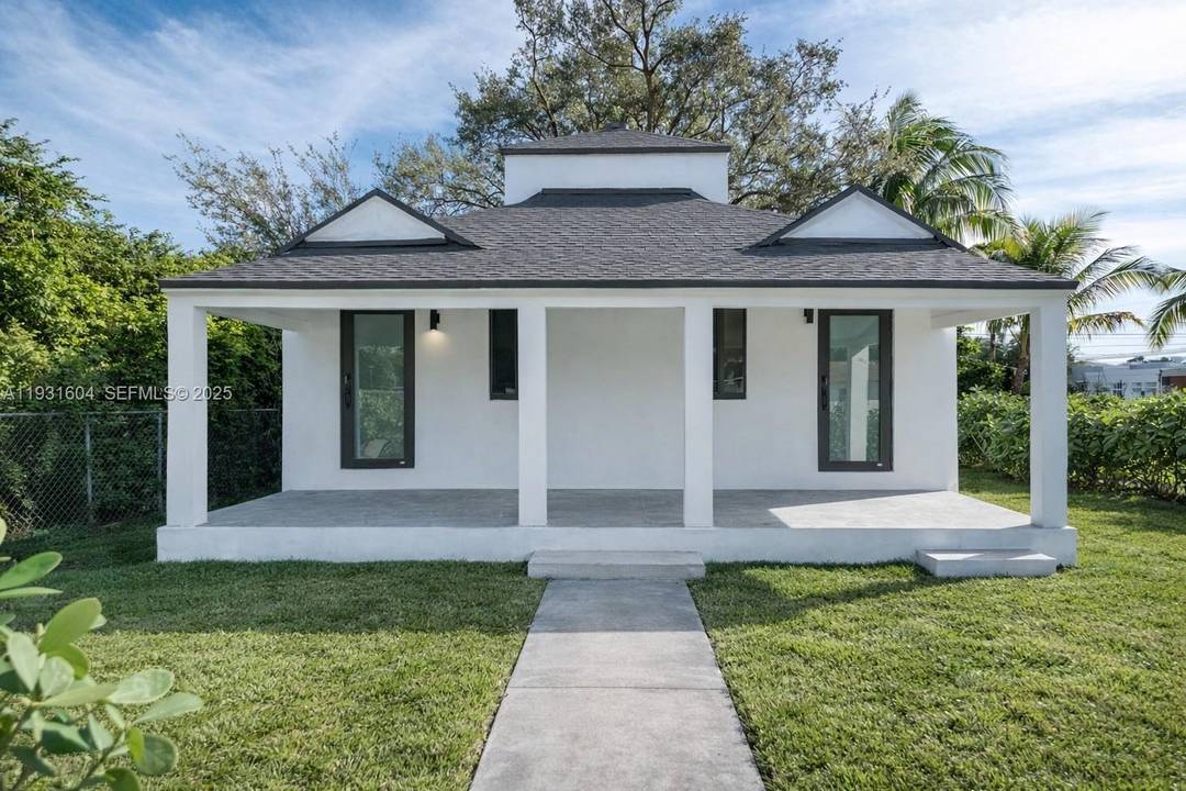 Fully remodeled and income producing triplex featuring two 2 1 bed 1 bath units and one 1 2 bed 1 bath unit, ideally positioned in a high growth area with ...