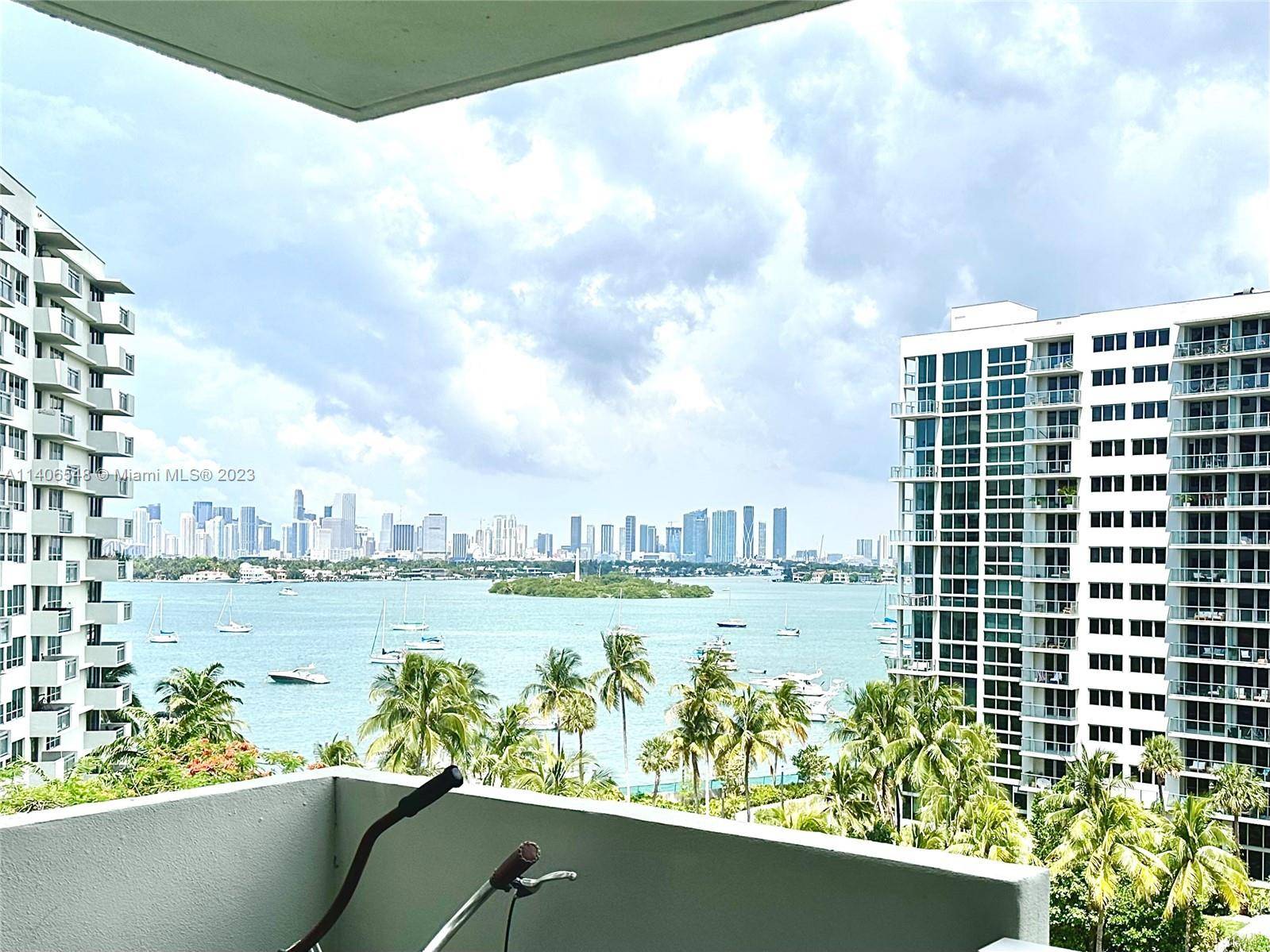 Beautiful furnished condo 2b 2b, private balcony with bay view, walking distance to Lincoln Road and close to the beach, amenities includes 2 pools, spa, jacuzzi, fitness center and more.