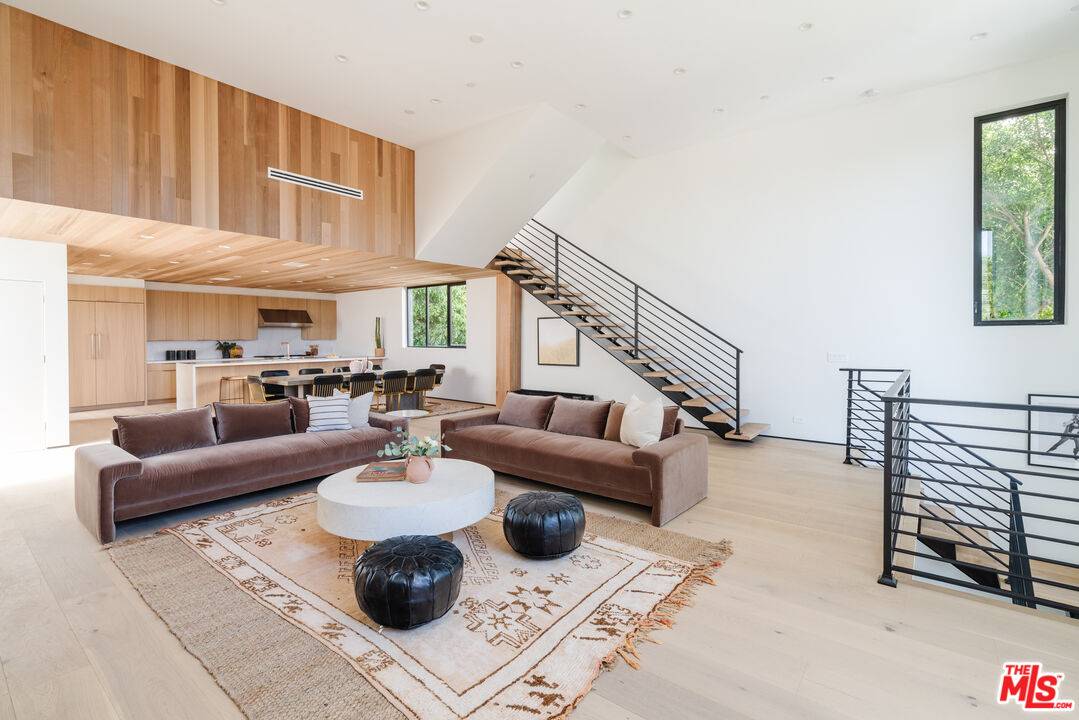 609   Broadway St 4BR Marina Del Rey La