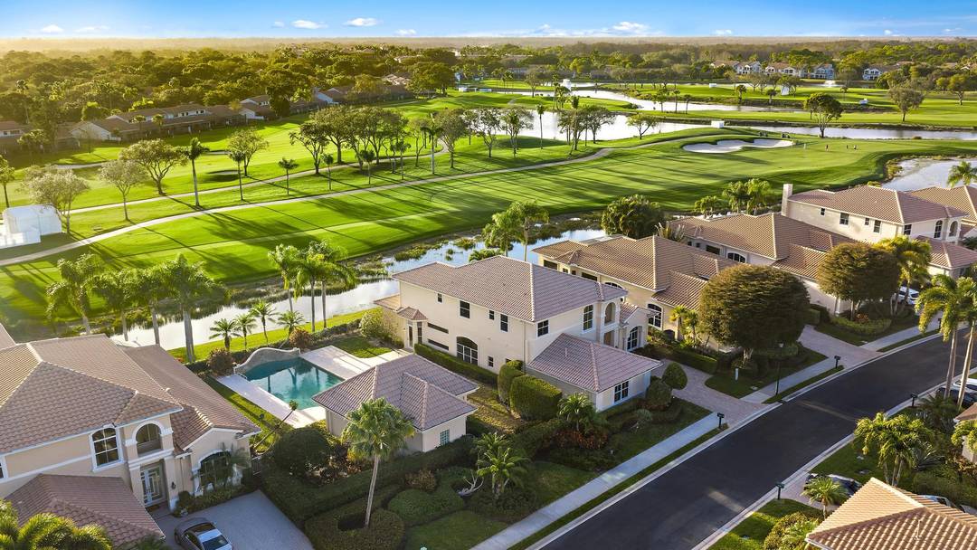 Welcome to one of the most exclusive opportunities in all of PGA National the only double lot available in the prestigious, double gated community of Grand Cay.