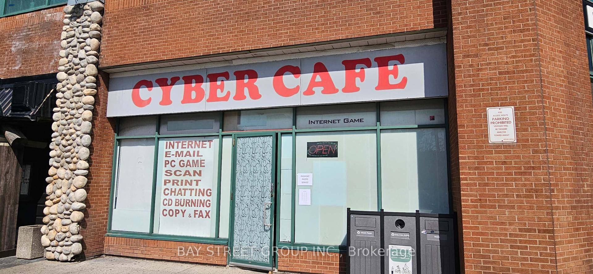 Own a Thriving Multi Service Business at Busiest Plaza In North York !