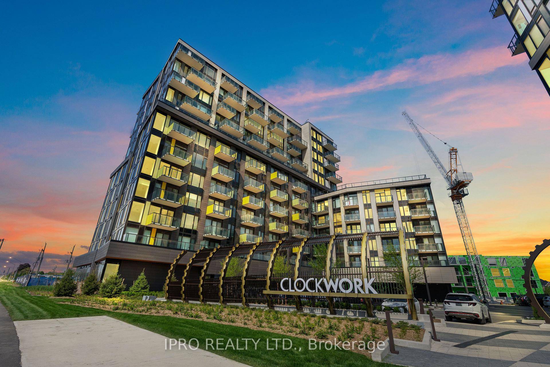 Brand New 1 Bedroom Den amp ; 1 Bathroom Suite Located on the 10th Floor !