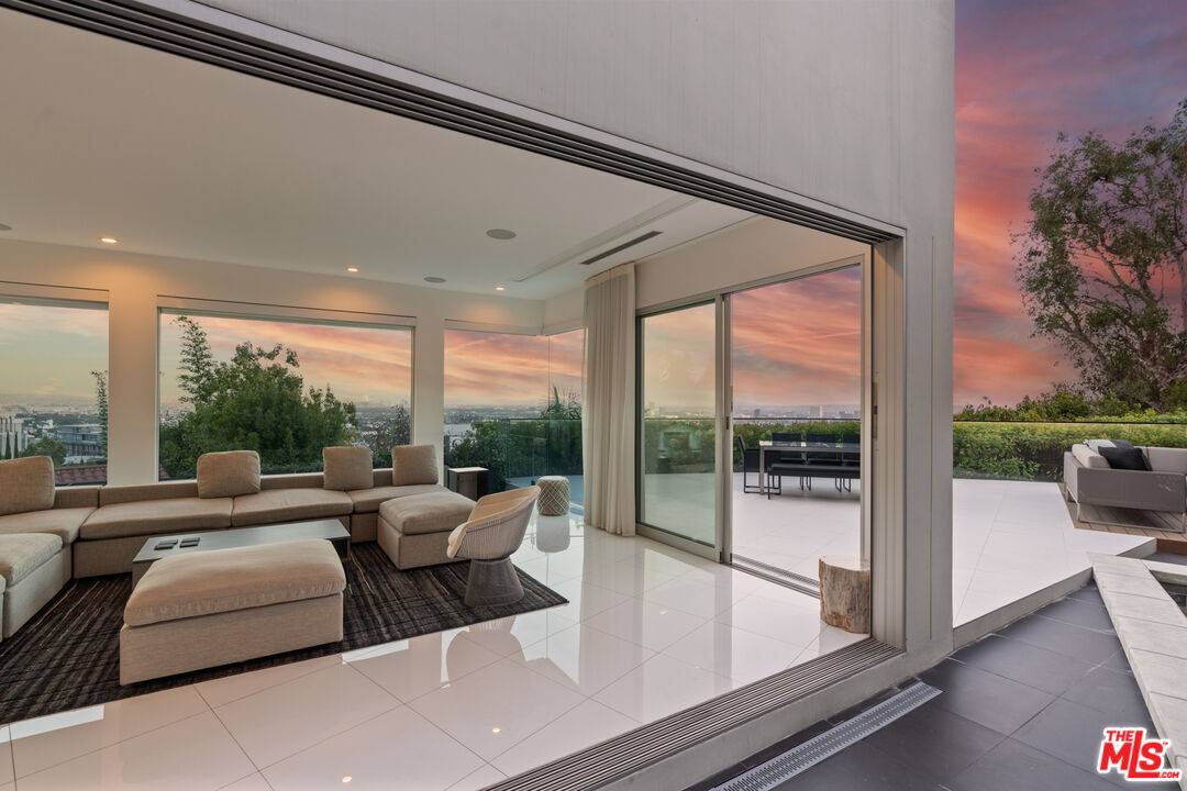 1377 Miller Pl 4BR Sunset Strip La