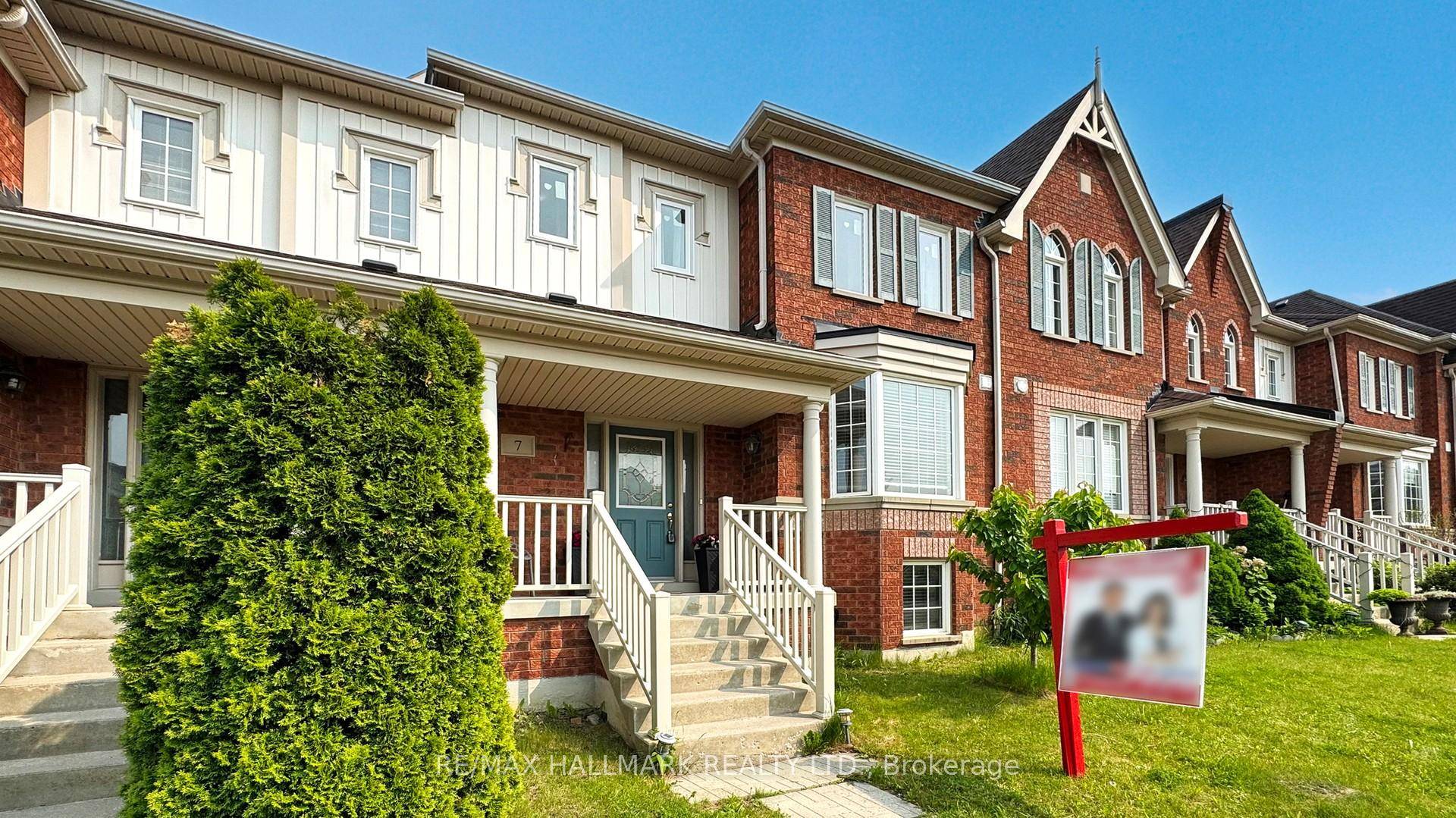 Spacious Well Maintained 3 Bedroom 4 Washroom 2 Storey Freehold Townhome 1, 622 sqft In A Prime family oriented Northeast Ajax Location.