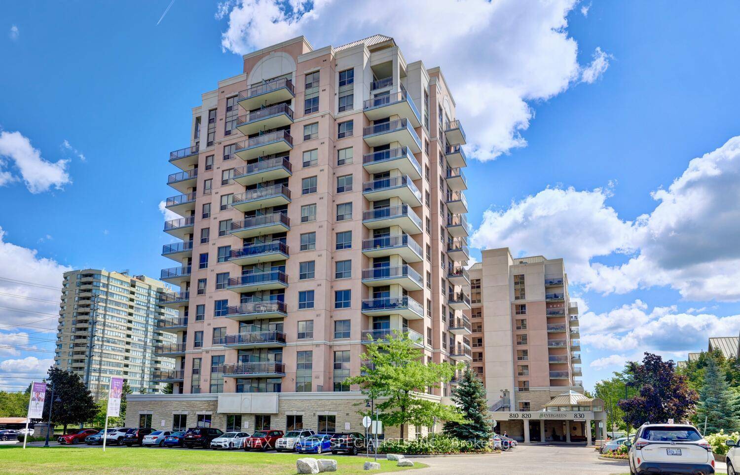 Fantastic corner suite 2 bedroom 2 bathroom apartment approximately 1100 square feet and located in the sought after Evergreen Retirement Community.