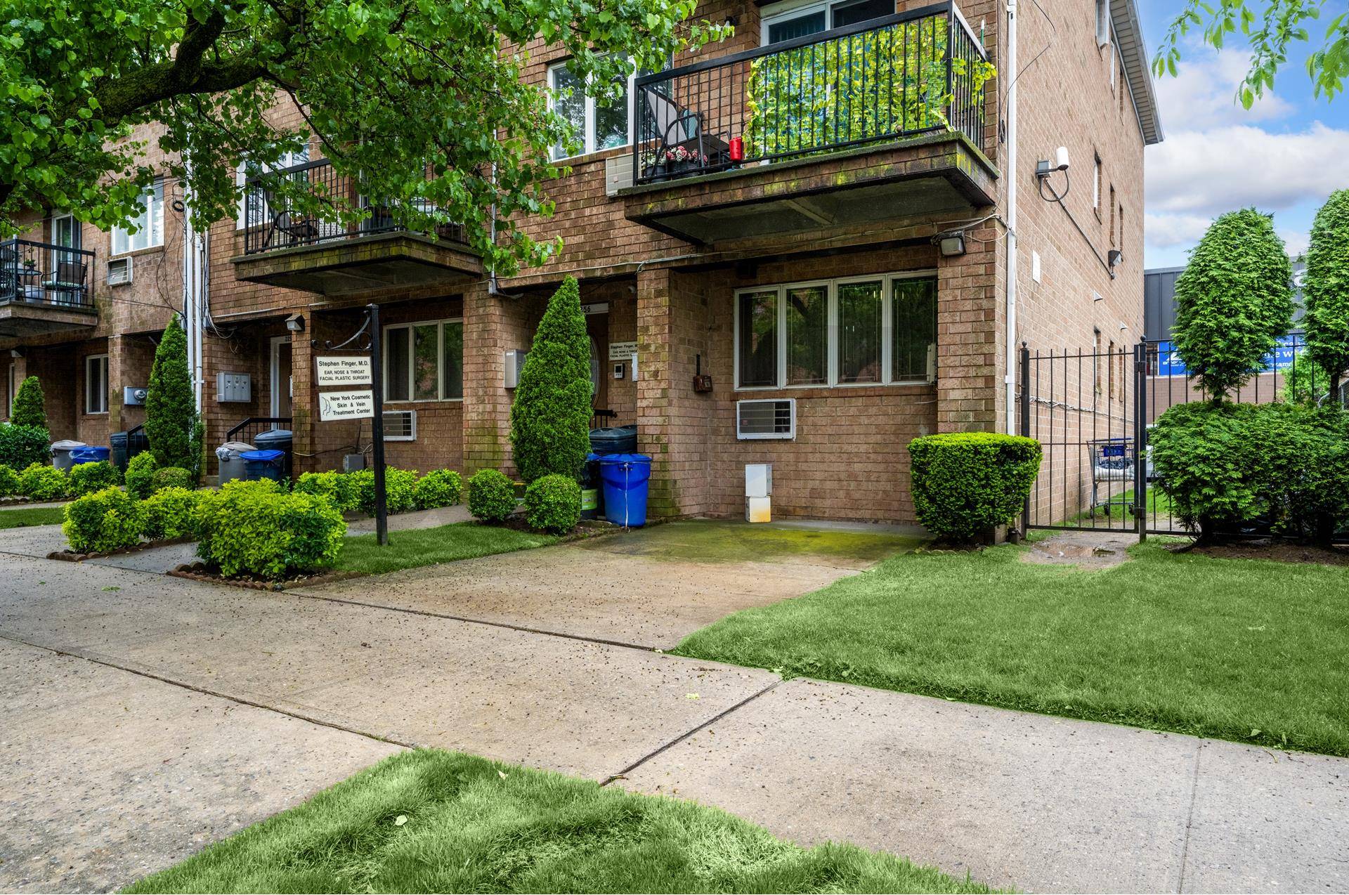 Prime Commercial Condo in Marine Park Ideal for Medical or Office Use !