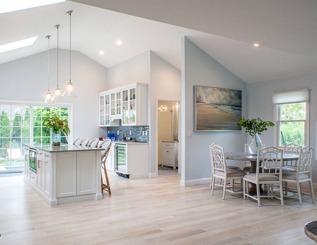 4 Bedroom Southampton Village Home