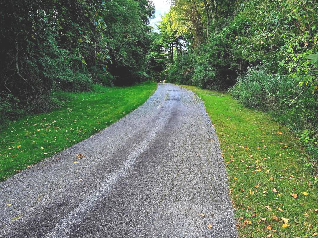 Looking for quiet, peaceful place to make your home ?