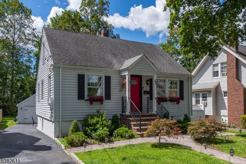 Welcome Home ! Come inside and be greeted by a sun filled living room that feels like the perfect backdrop for every holiday, every Sunday football game, every memory waiting ...