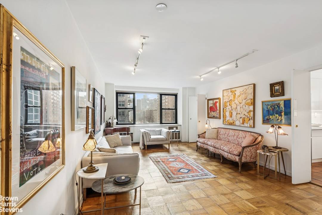 Welcome to your new sanctuary in the heart of Midtown East at 305 East 40th Street, 4J.