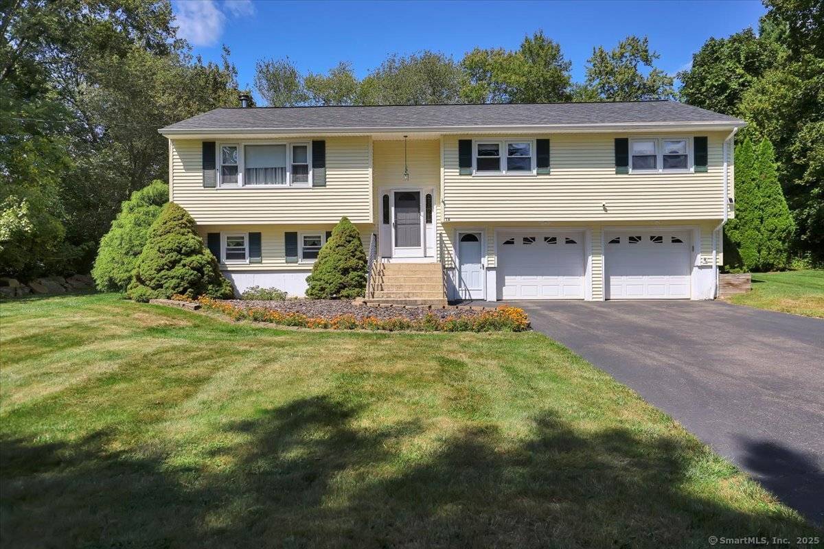 Lovingly Maintained Home in Desirable Middlebury Location Nestled in one of Middlebury's most sought after neighborhoods, this lovingly maintained home offers comfort, convenience, and timeless charm on a level, private ...