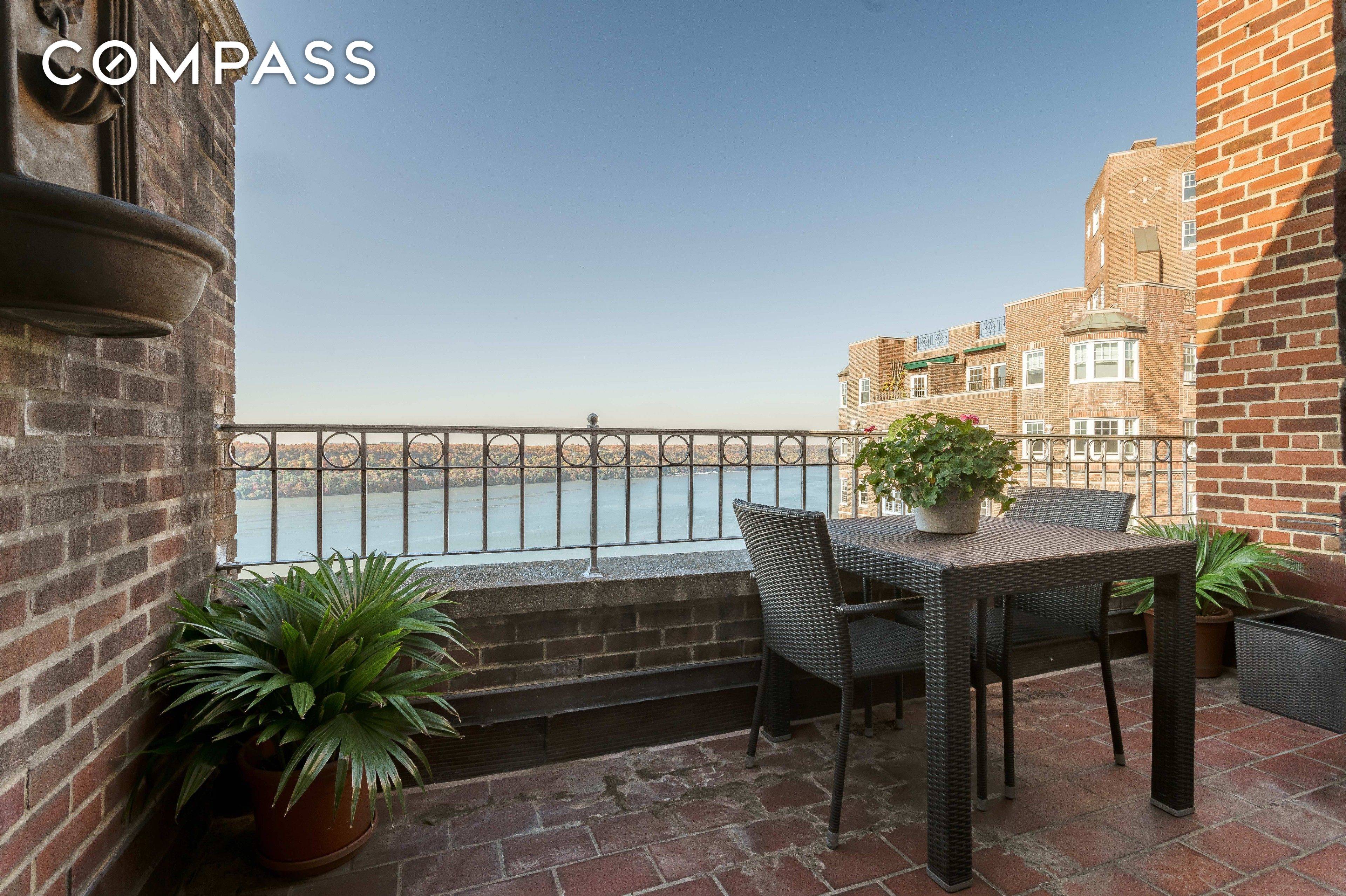 PRIVATE TERRACE Rare Penthouse Oasis !