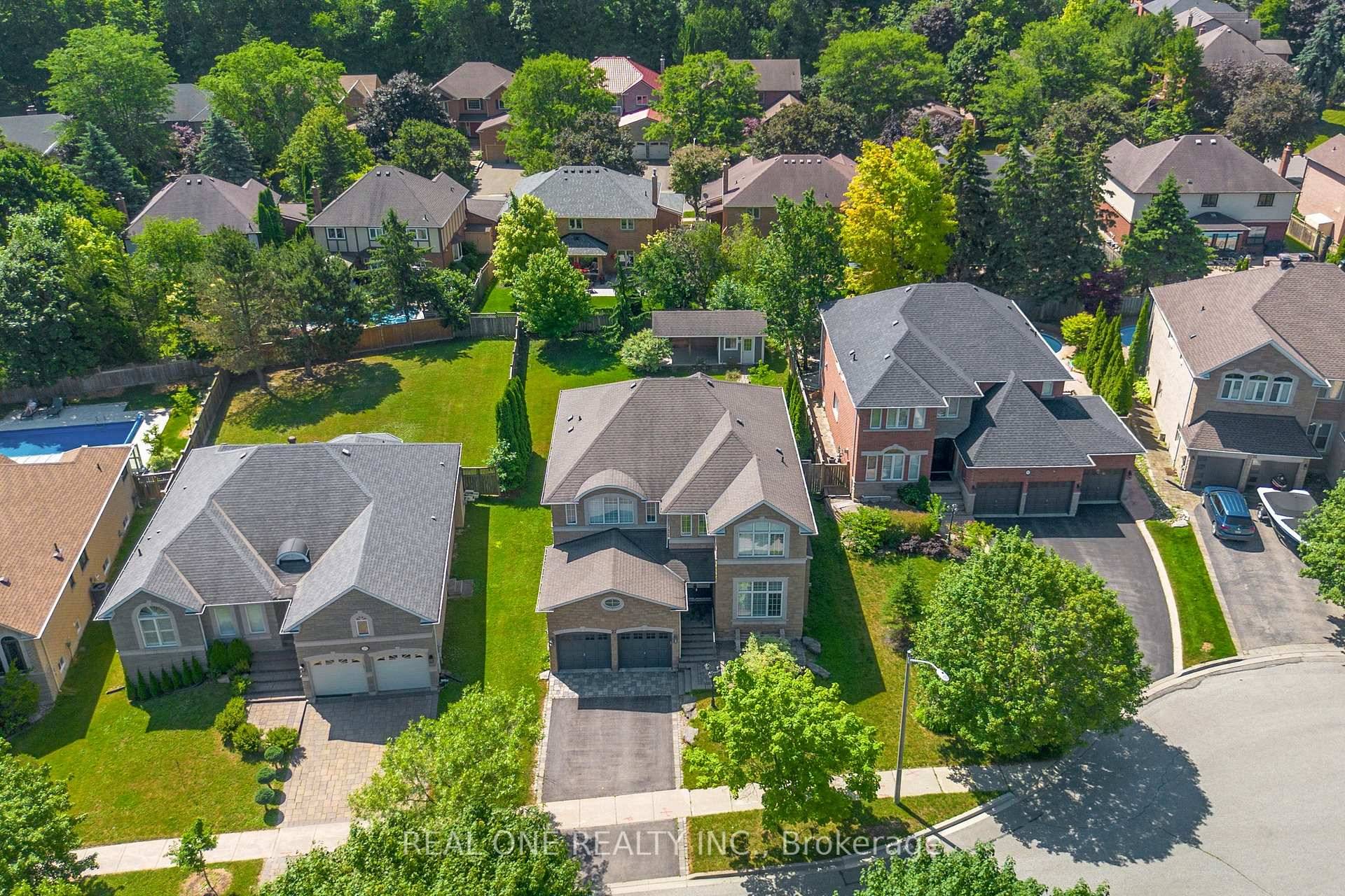 Truly exceptional ! ! Tucked away on a quiet cul de sac with a sprawling 9, 200 sq ft lot in one of Auroras most coveted neighborhoods.