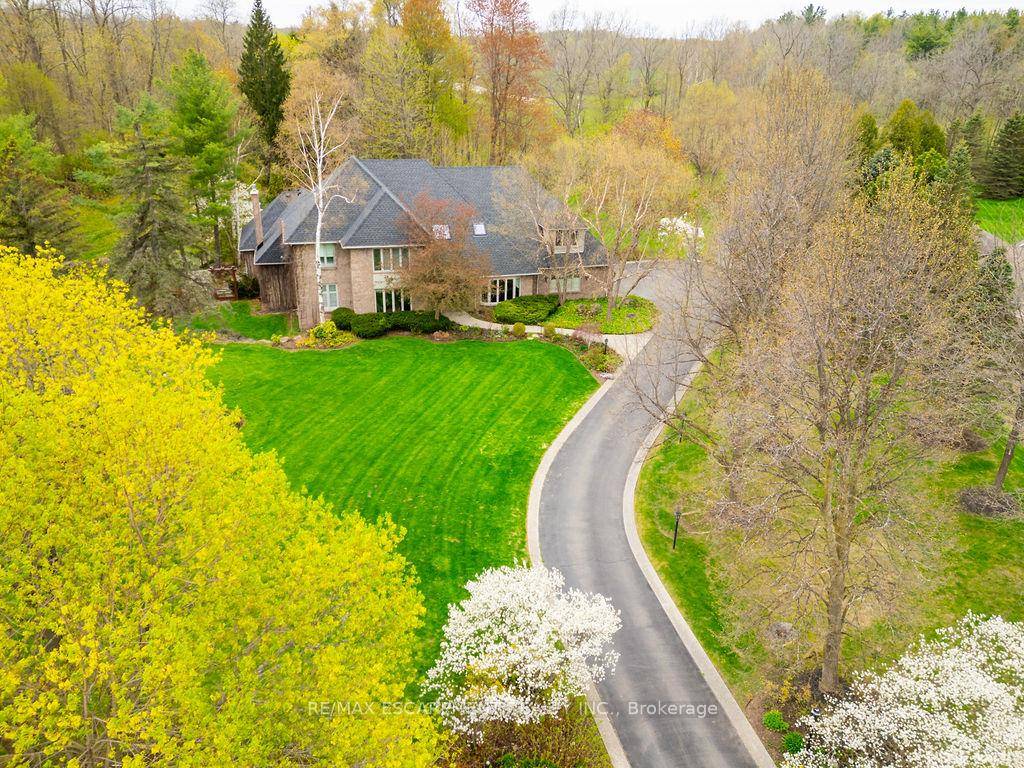 Welcome to 27 Blackberry Place a truly exceptional luxury estate nestled at the end of a prestigious cul de sac in the heart of Carlisle.