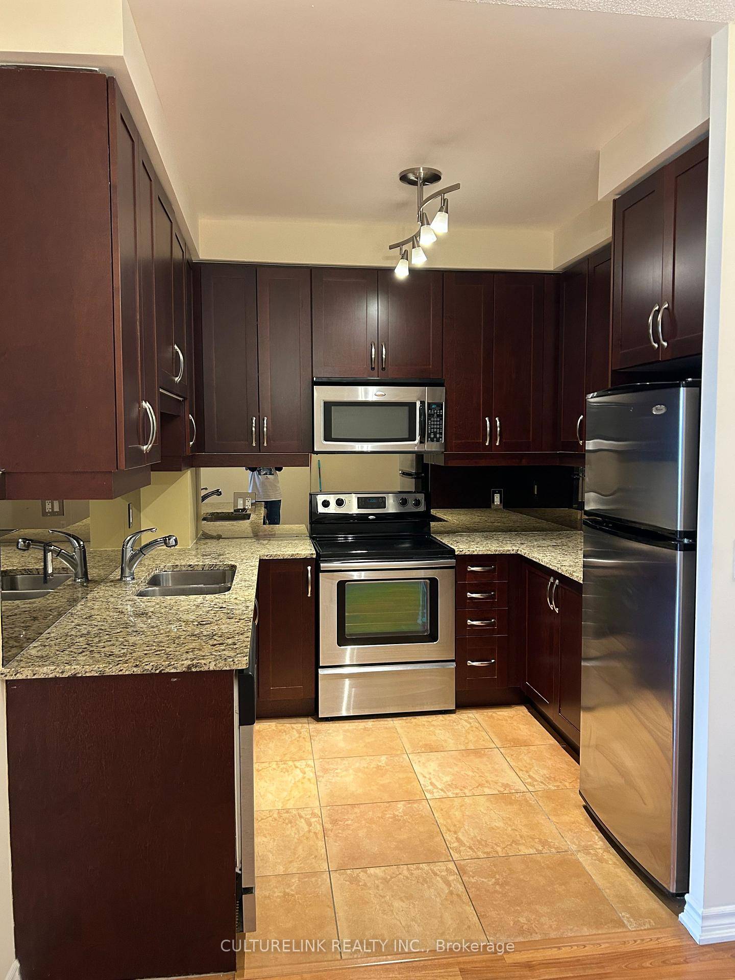 Functional and Spacious 1 bedroom w Enclosed Balcony and Solarium that can be used as office.