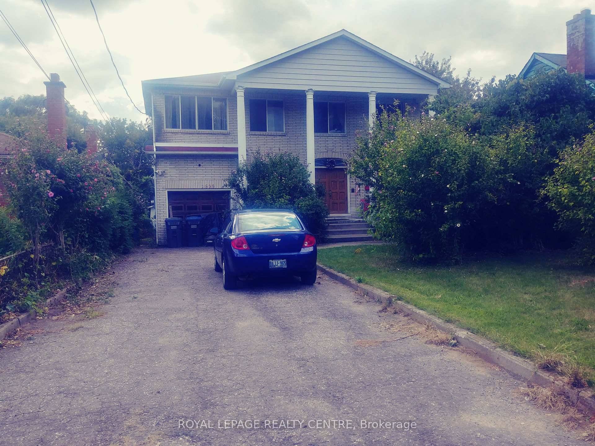 2 Storey Brick House With Year Round Indoor Swimming Pool !