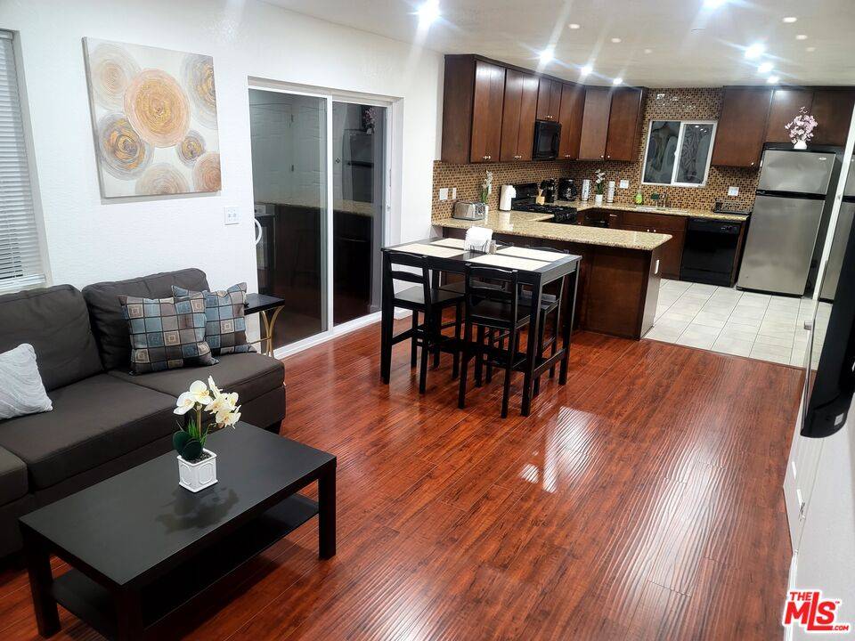 1212  S Cloverdale Ave 4BR La