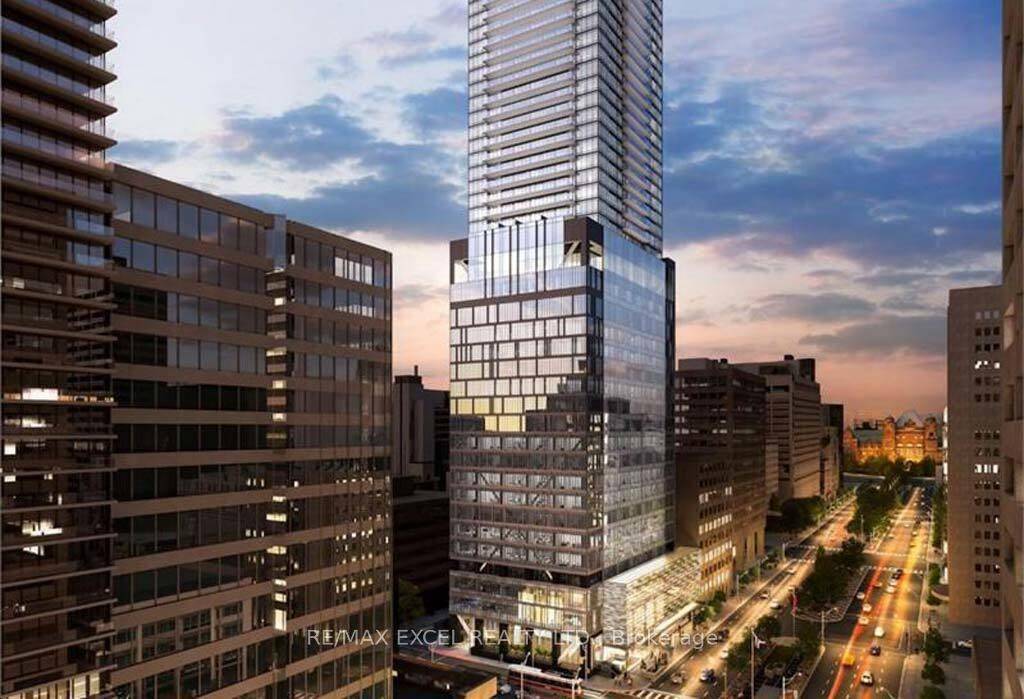 Prime Location University amp ; Dundas Beautiful amp ; UnObstructed West View Of Downtown amp ; Lakeshore FloorToCeiling Windows Open Balcony Open Concept W 9 Ft.