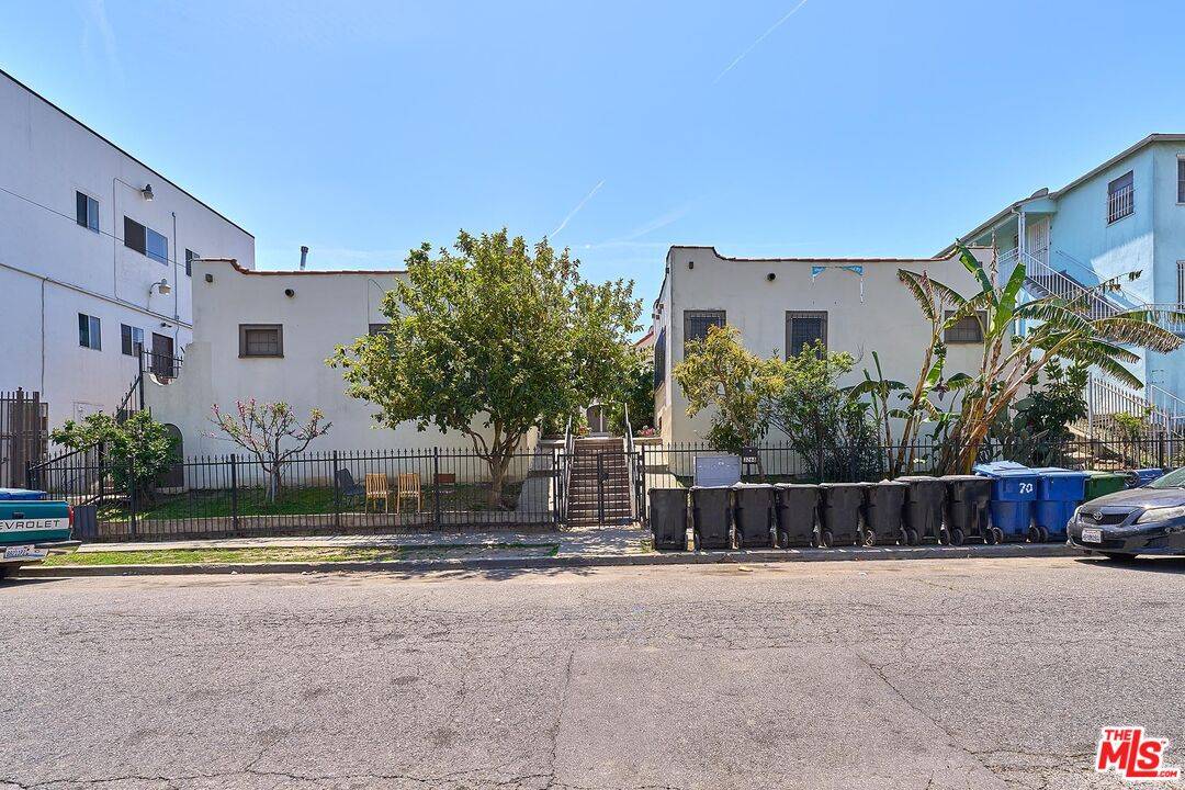 3262   Monette Pl 12BR La
