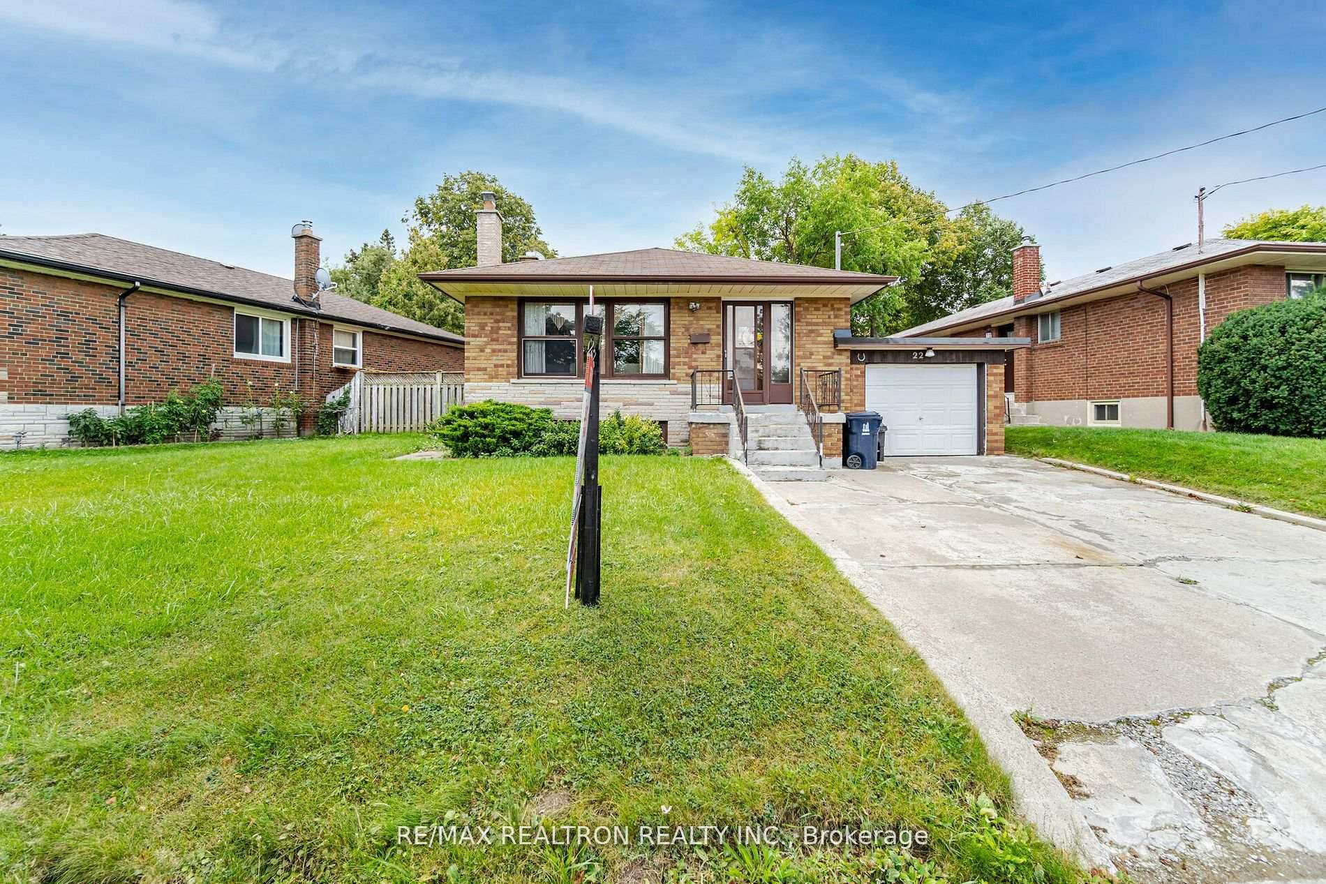 Bright Beautiful Bungalow in Desirable Location.