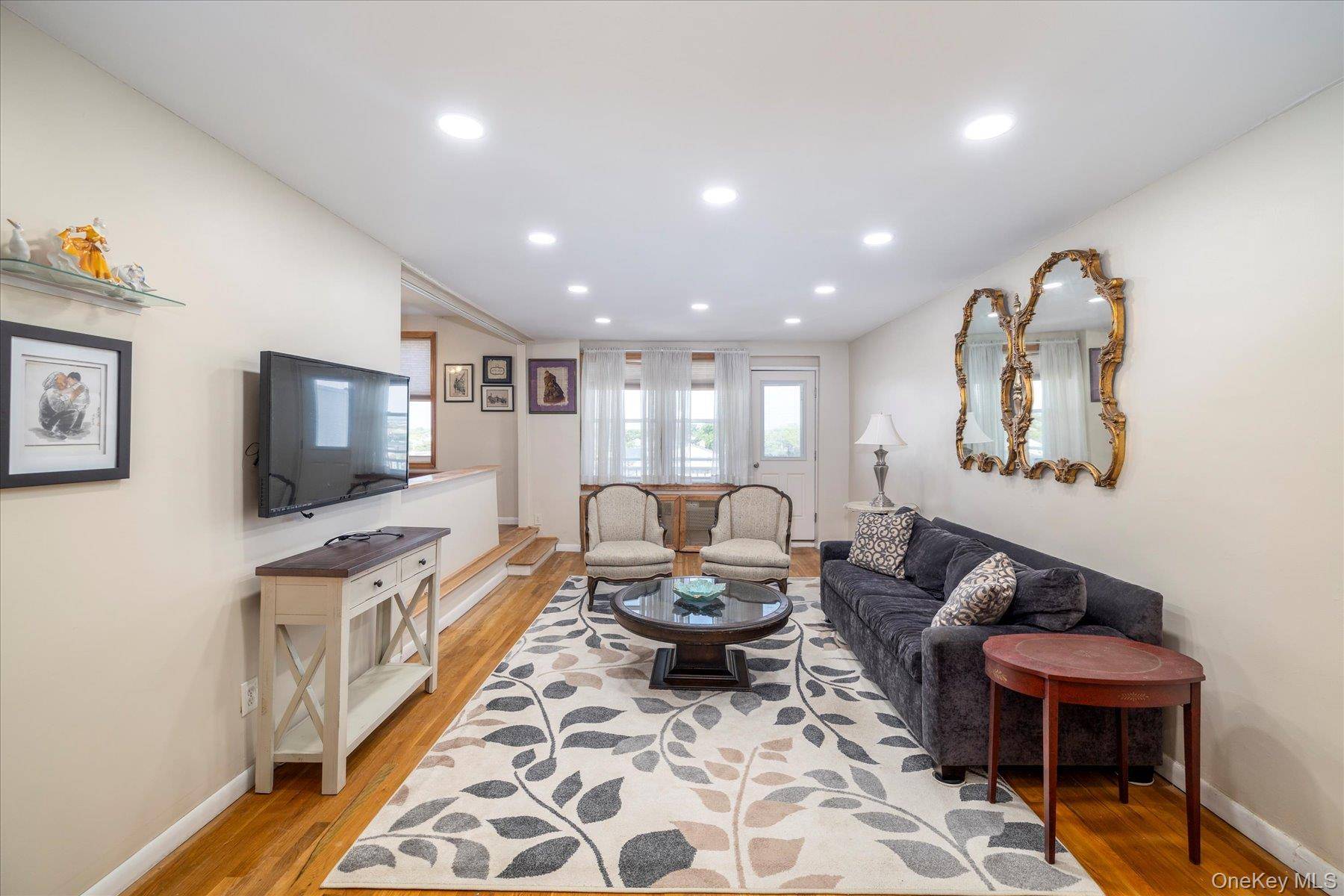 Spacious amp ; Sunlit Junior 4 with a unique layout in a premier Long Beach Oceanfront building !