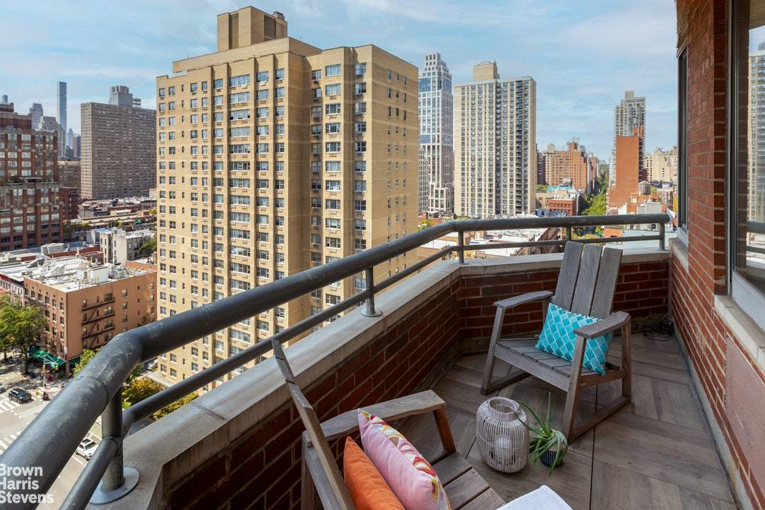 Expansive and Glamorous UES Duplex with Private Outdoor Space Measuring over 3, 000 interior square feet and boasting an unbelievable five private outdoor spaces, this sensational duplex combines the scale ...