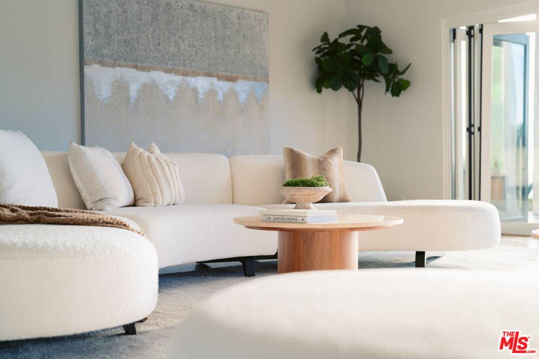 21607   Rambla Vista 5BR Malibu La