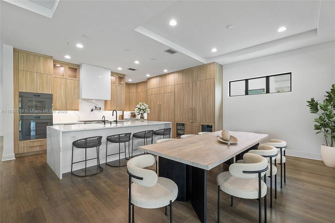 Modern sophistication meets effortless indoor outdoor living.