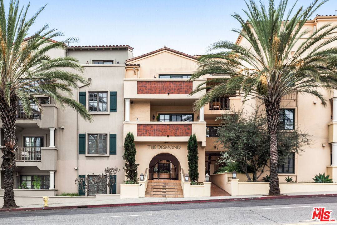 851 N San Vicente Blvd 2BR Sunset Strip La