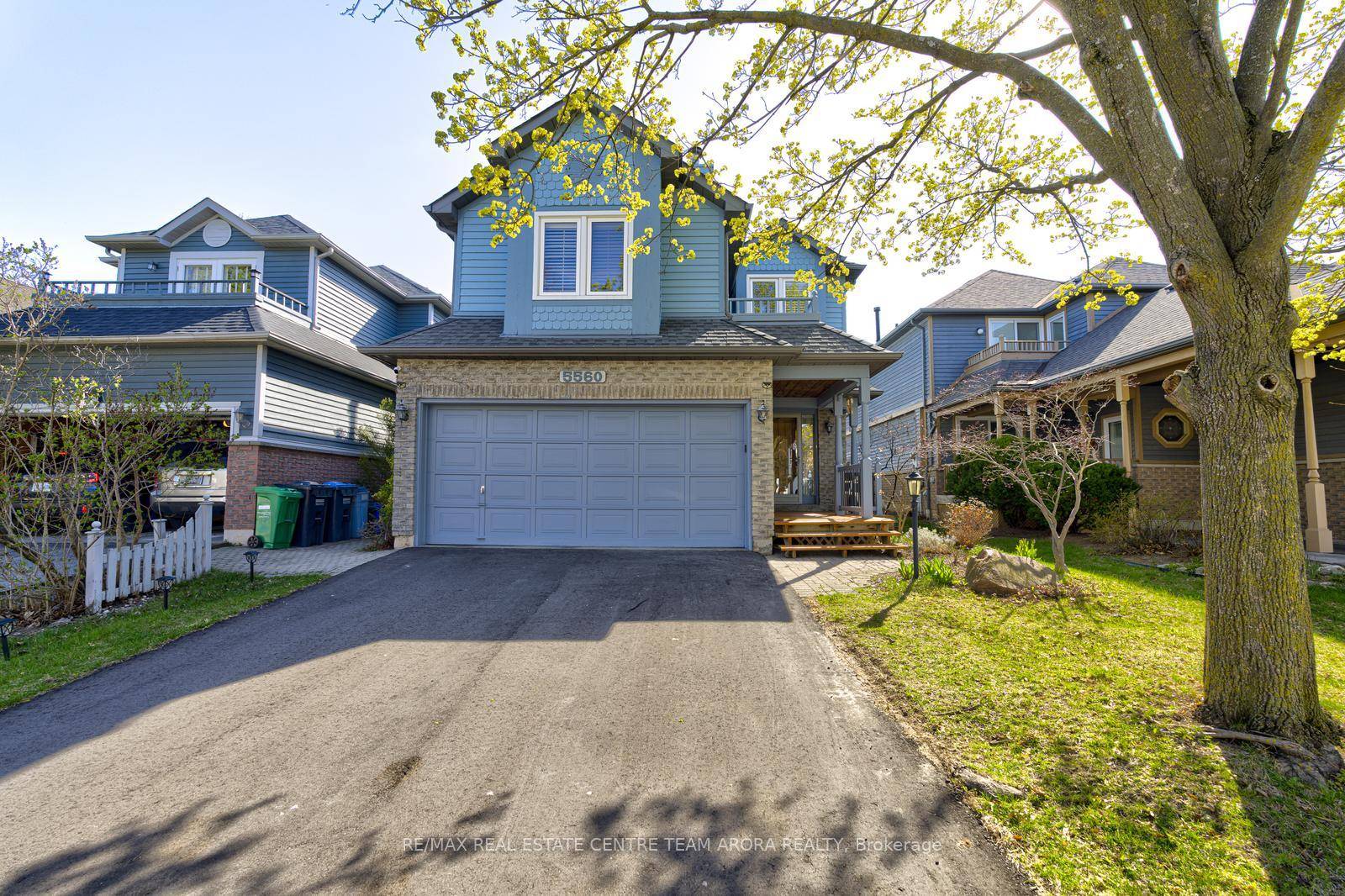 This stunning detached home in Mississauga perfectly blends style, comfort, and functionality with three spacious bedrooms and three modern washrooms on the main floors, featuring elegant hardwood flooring throughout except ...